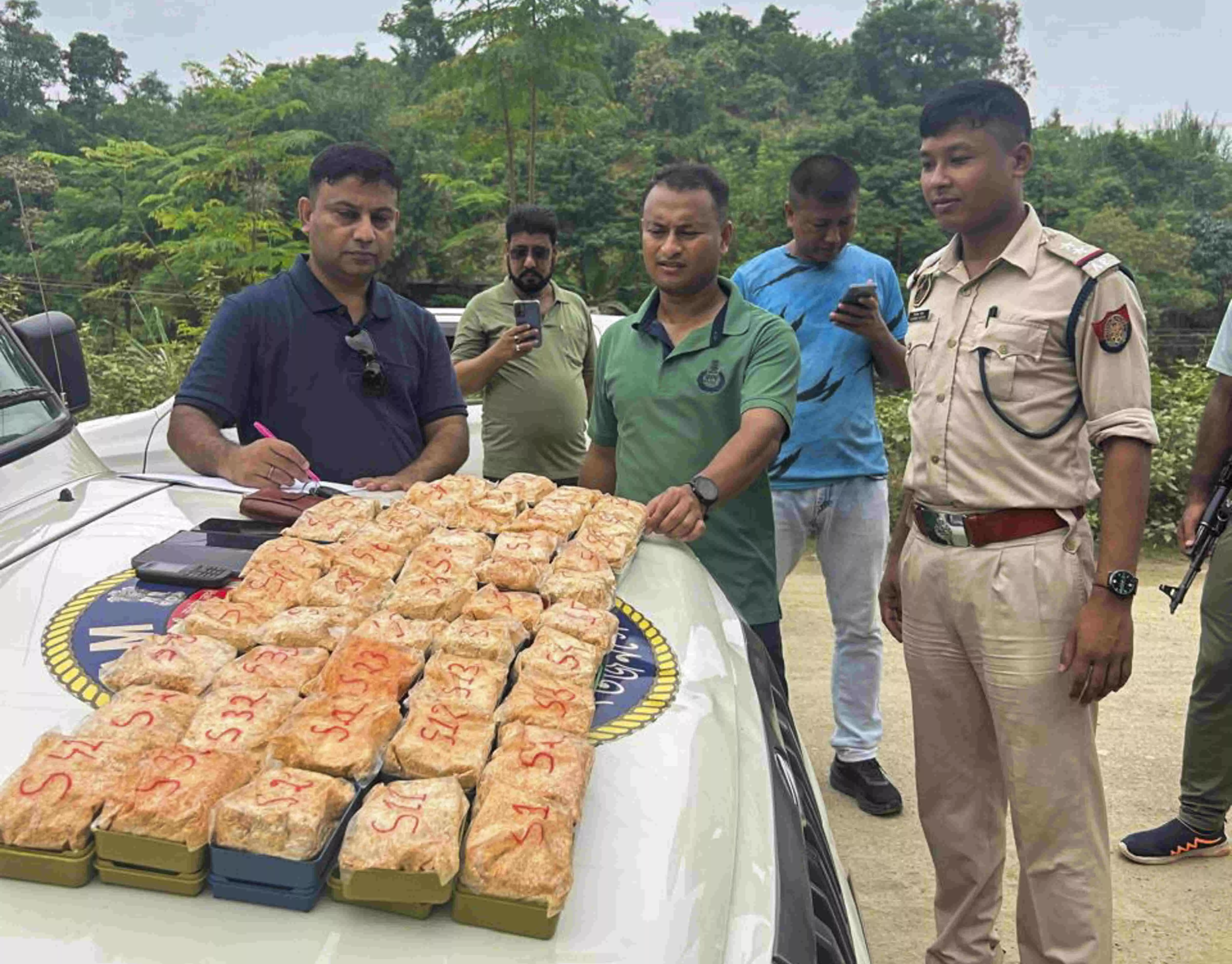 Assam: Heroin worth Rs 4.5 cr seized; four nabbed Assam: Heroin worth Rs 4.5 cr seized; four nabbed