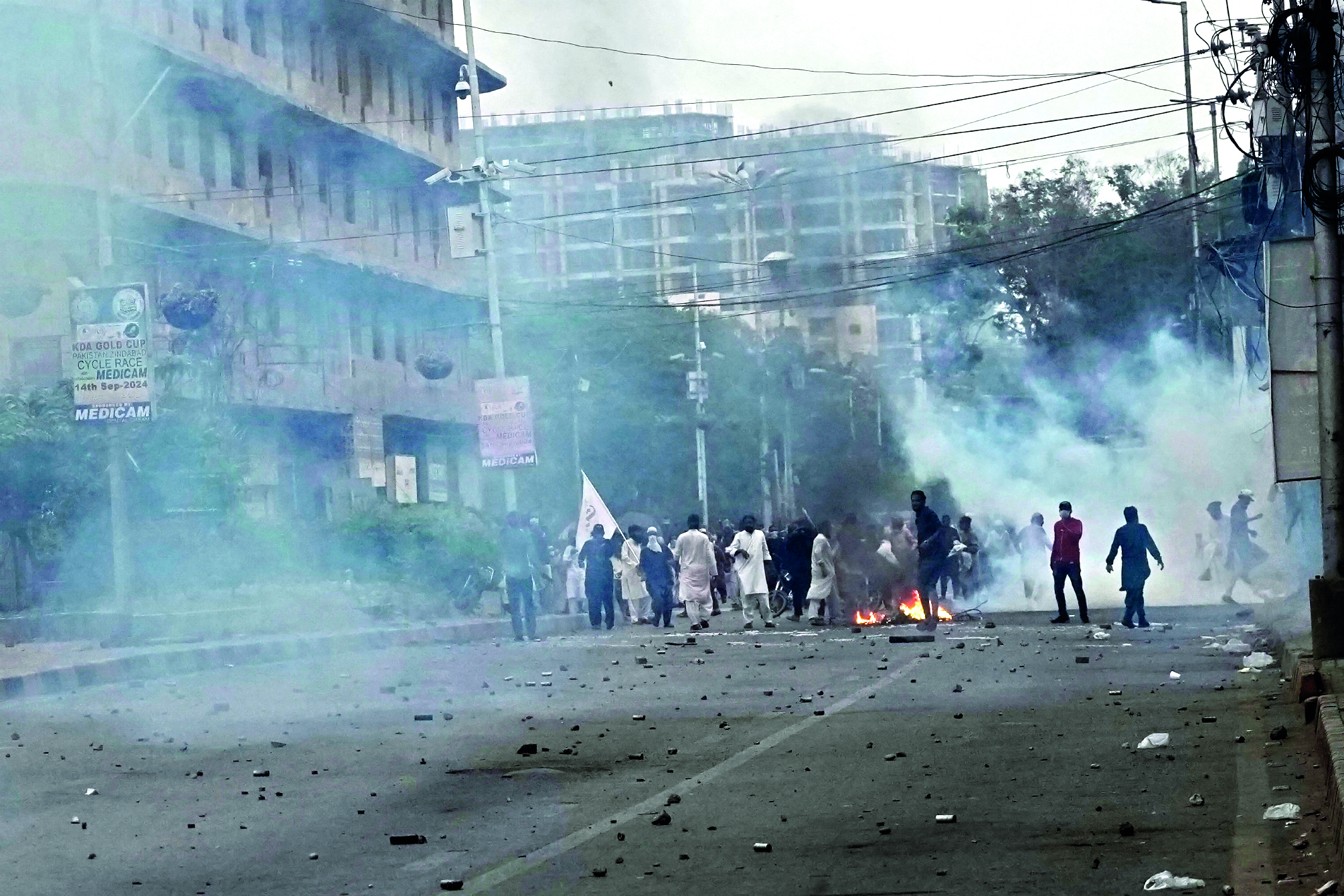 Over 200 workers of Imran Khan’s party held to thwart protest: Cops Over 200 workers of Imran Khan’s party held to thwart protest: Cops