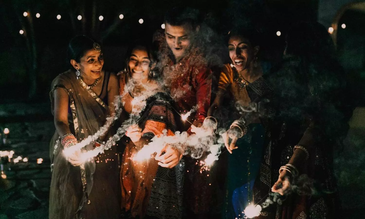 Delhi govt imposes ban on firecrackers to combat air pollution