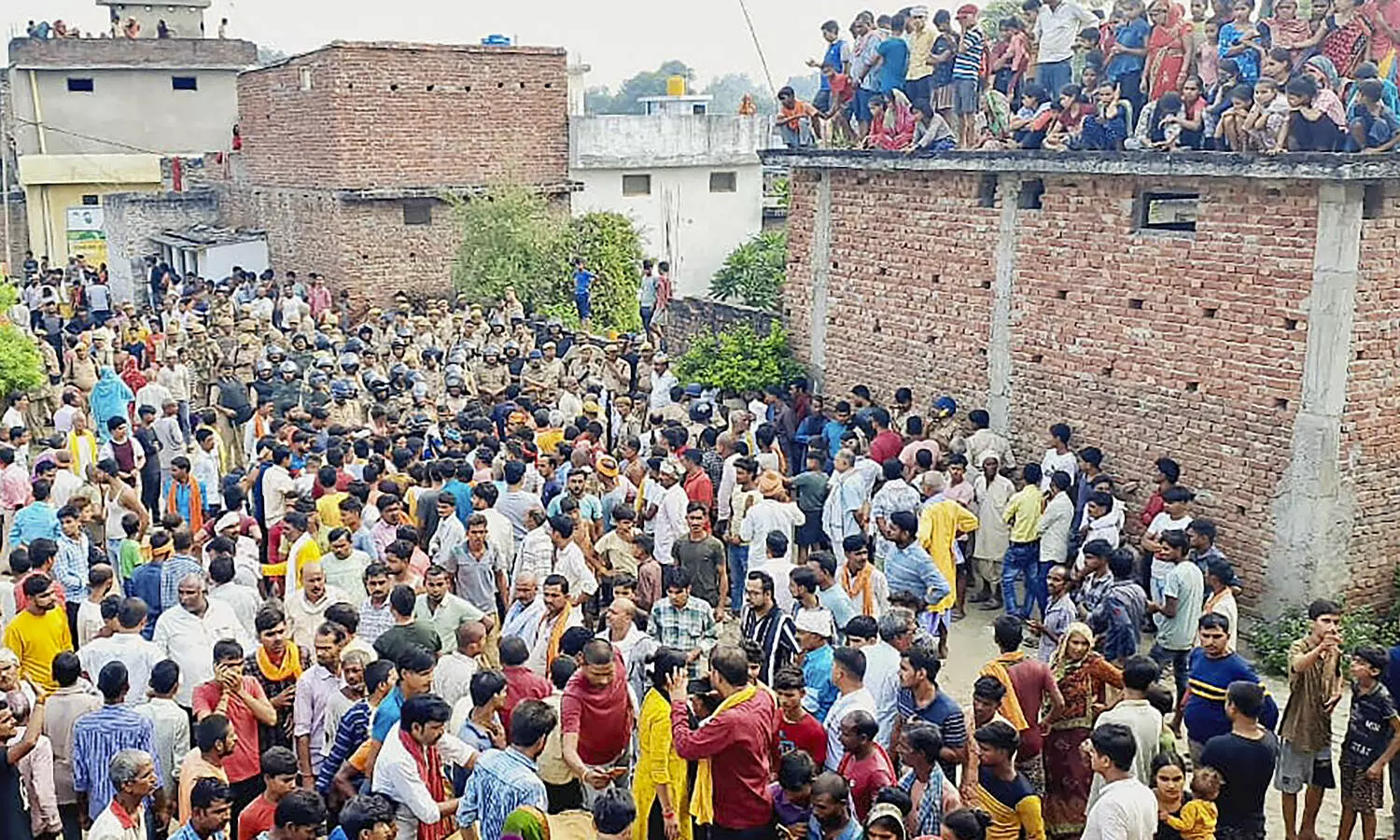 5 suspects held in Bahraich violence after encounter with UP cops, 2 suffer gunshot injuries