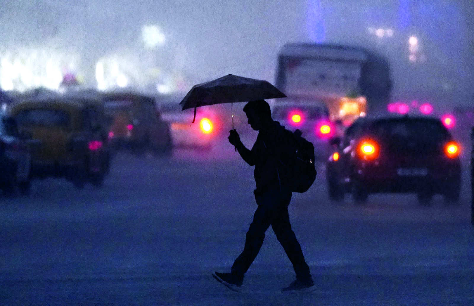 IMD issues rain alert in South Bengal till Friday IMD issues rain alert in South Bengal till Friday
