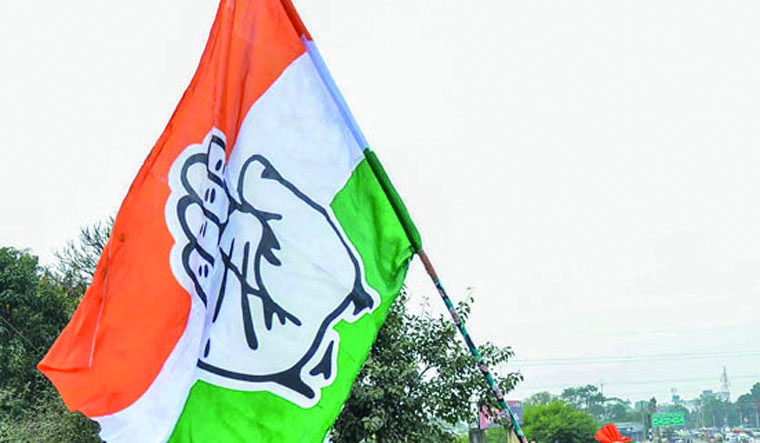 Congress accuses Mahayuti govt of favouring certain companies in tenders