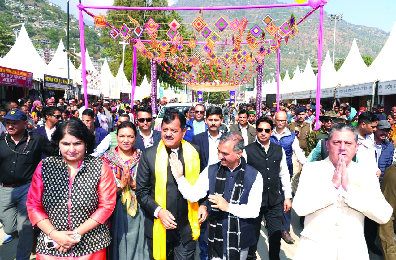 Himachal Pradesh CM announces 5% hike in offerings to deities at Kullu