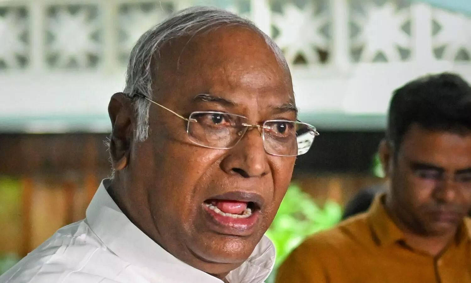 BJP biggest enemy of farmers, Maharashtra demands maha parivartan: Kharge