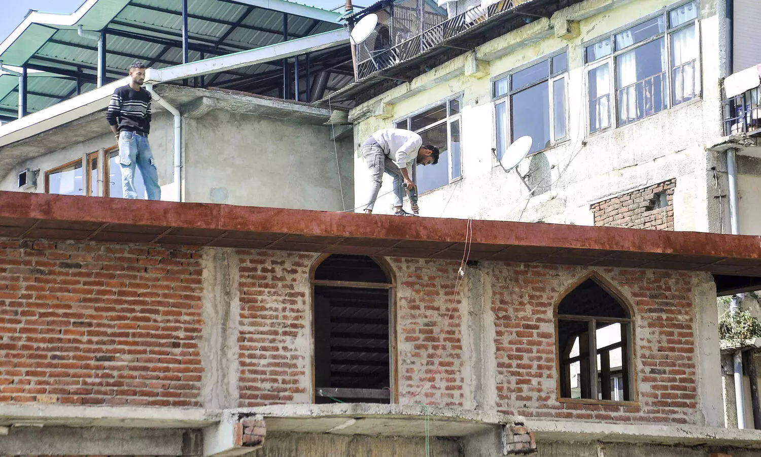 Himachal mosque row: Demolition of three storeys starts after permission from Waqf Board