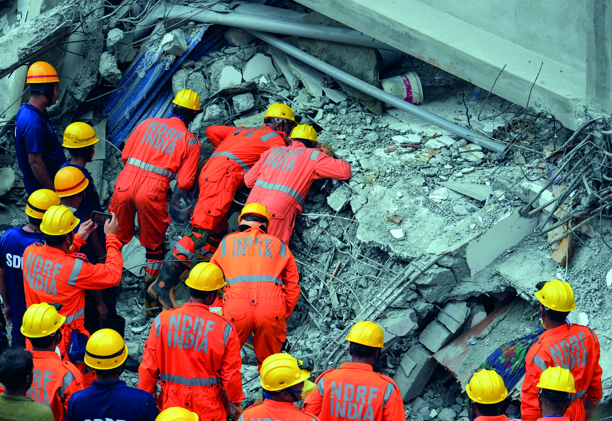 Toll rises to eight as seven more bodies recovered; owner, contractor held