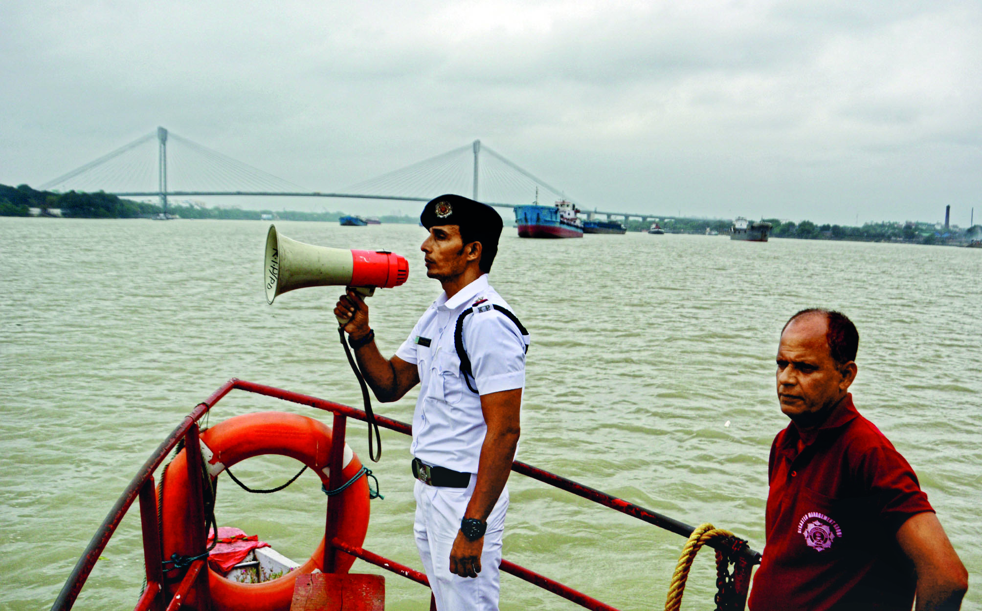 Lalbazar briefs traffic cops   on post-cyclone measures