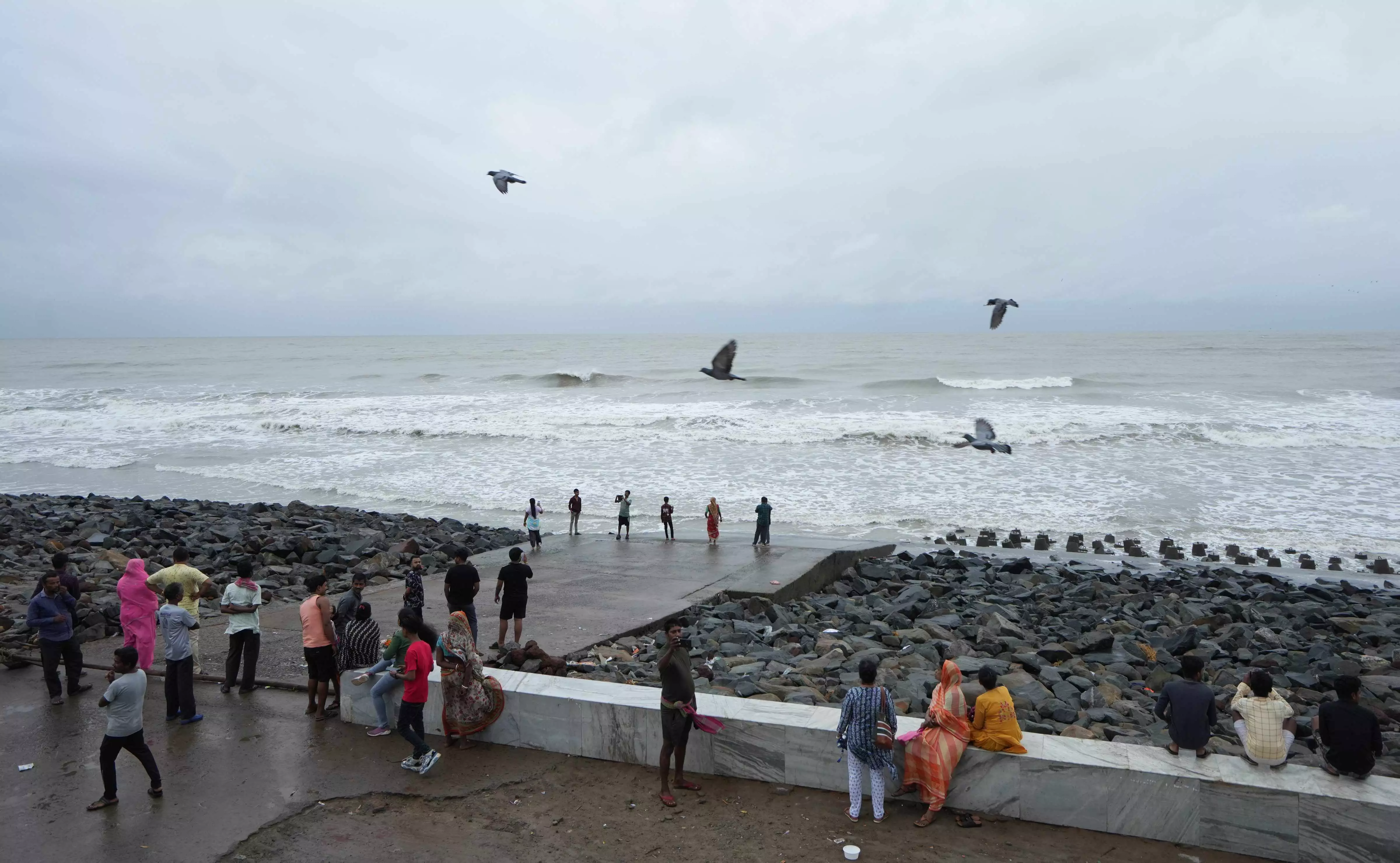 Coastal Odisha receives heavy rain as severe cyclone Dana approaches Coastal Odisha receives heavy rain as severe cyclone Dana approaches