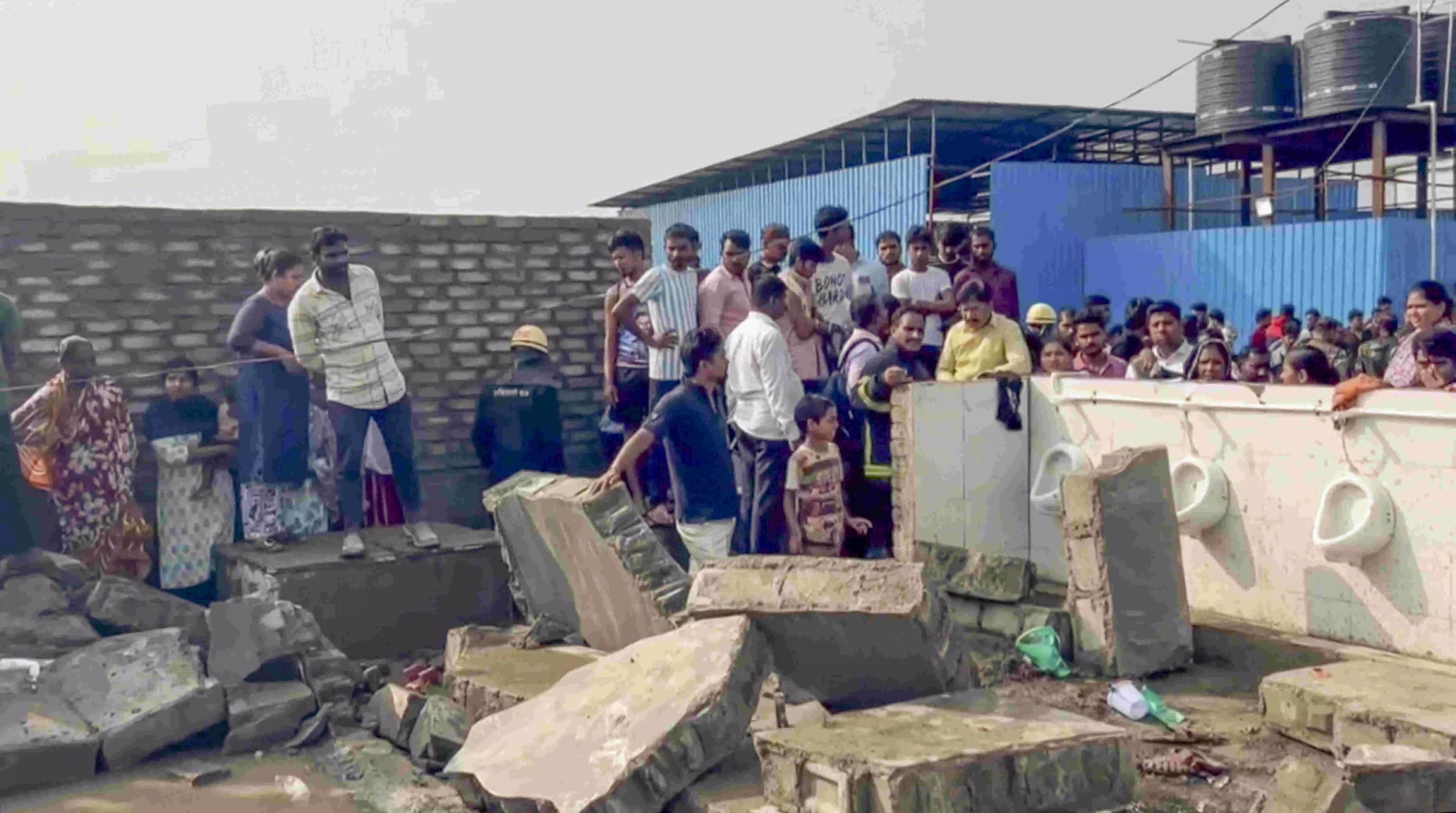3 labourers killed, 7 injured as water tank collapses in Pune