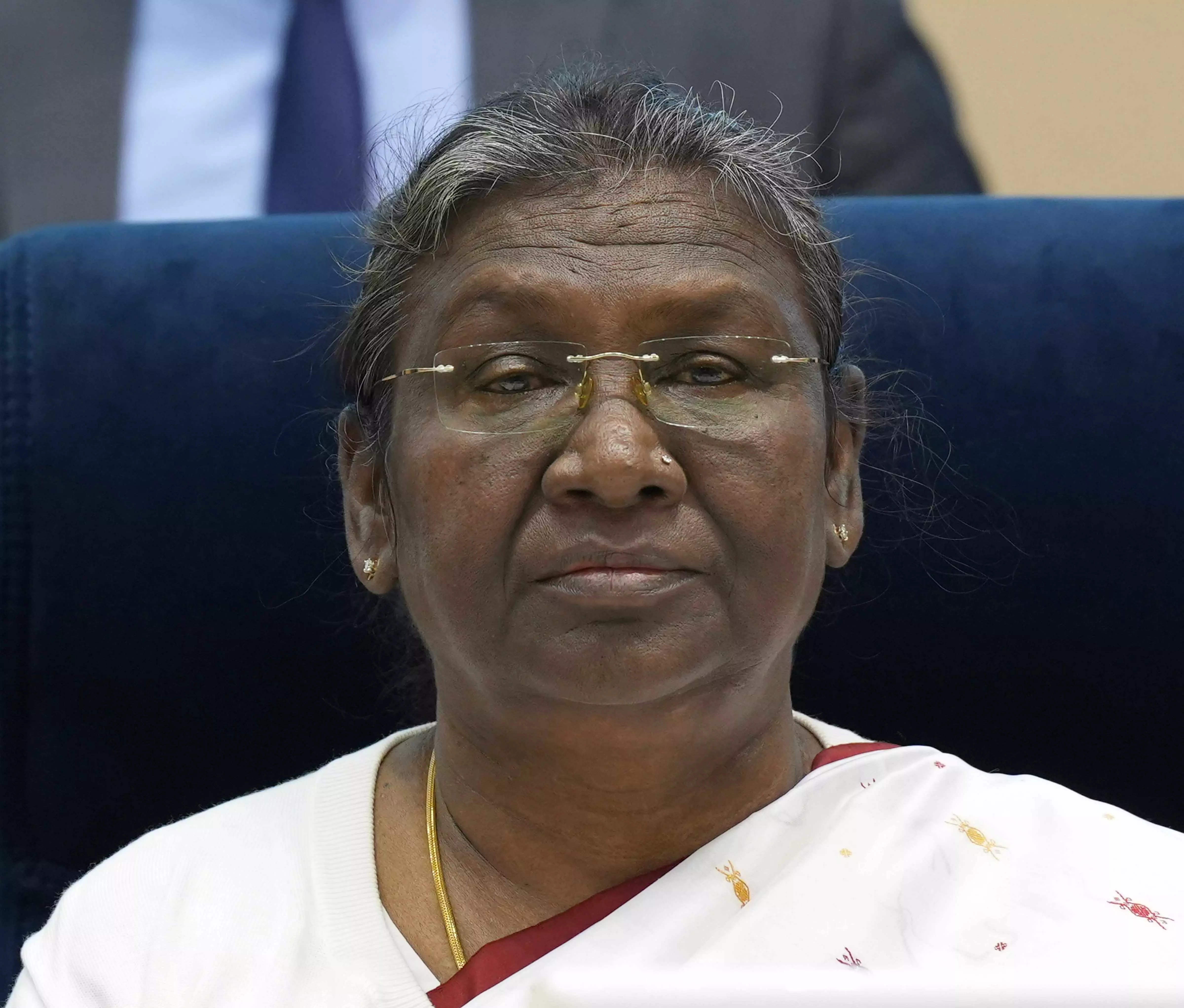 President Murmu arrives in Chhattisgarh on two-day visit President Murmu arrives in Chhattisgarh on two-day visit