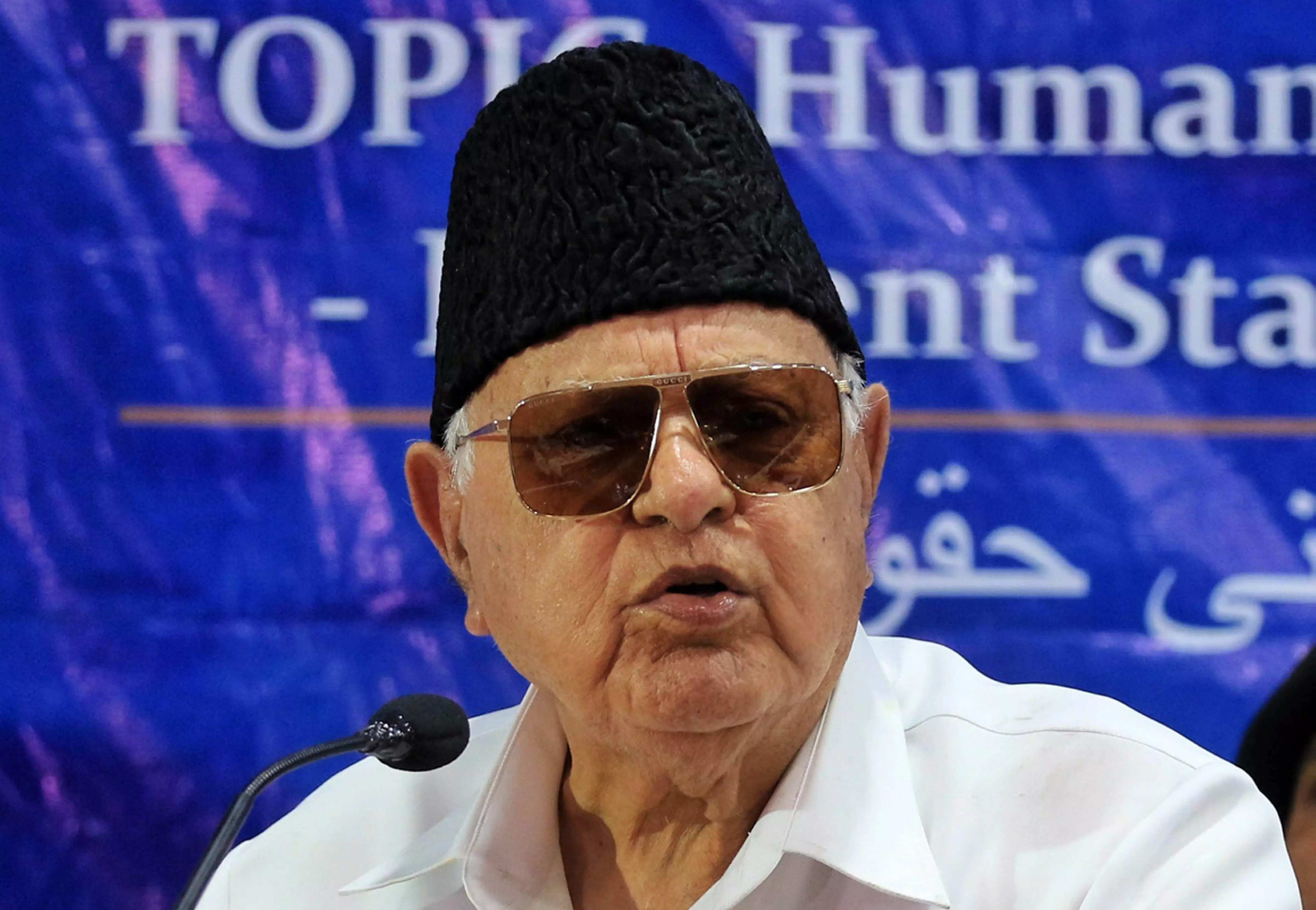 Farooq Abdullah urges Pakistan to stop violence, find way to form friendship with India Farooq Abdullah urges Pakistan to stop violence, find way to form friendship with India
