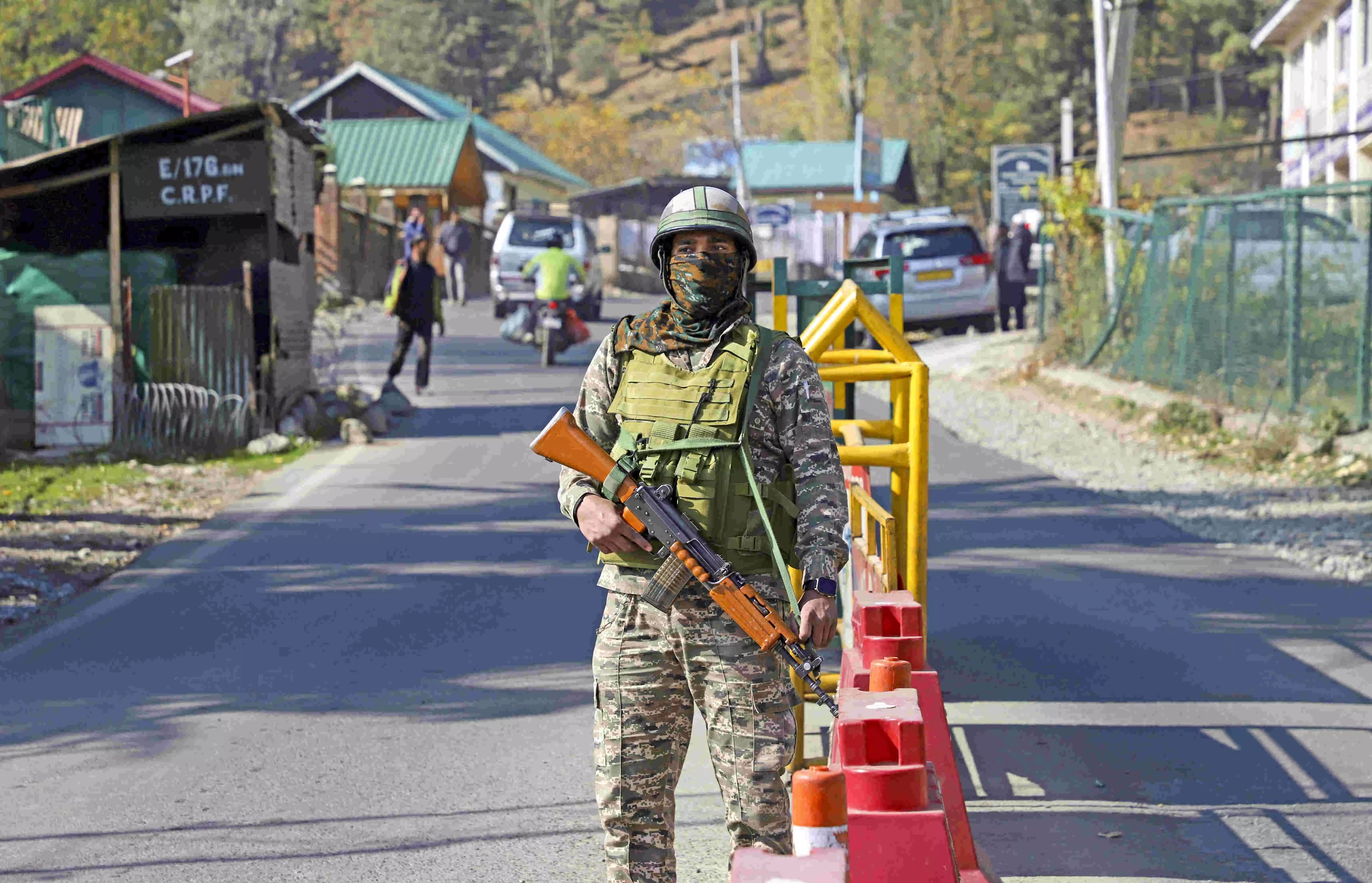 Gulmarg terror attack: Police say 3-4 militants involved as search operation enters second day Gulmarg terror attack: Police say 3-4 militants involved as search operation enters second day