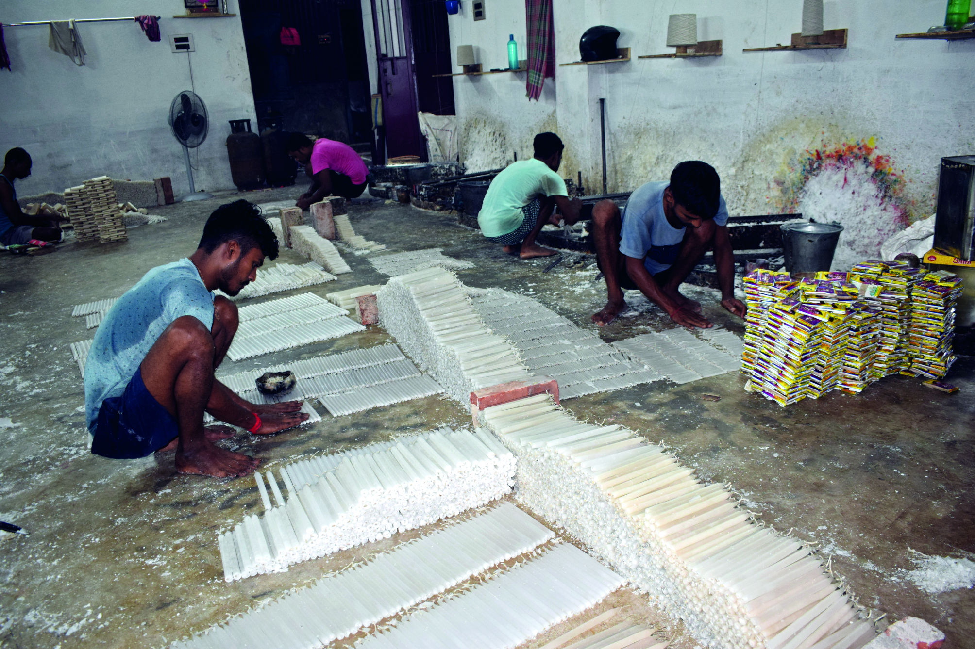 Candle artisans of Gangarampur experience peak demand