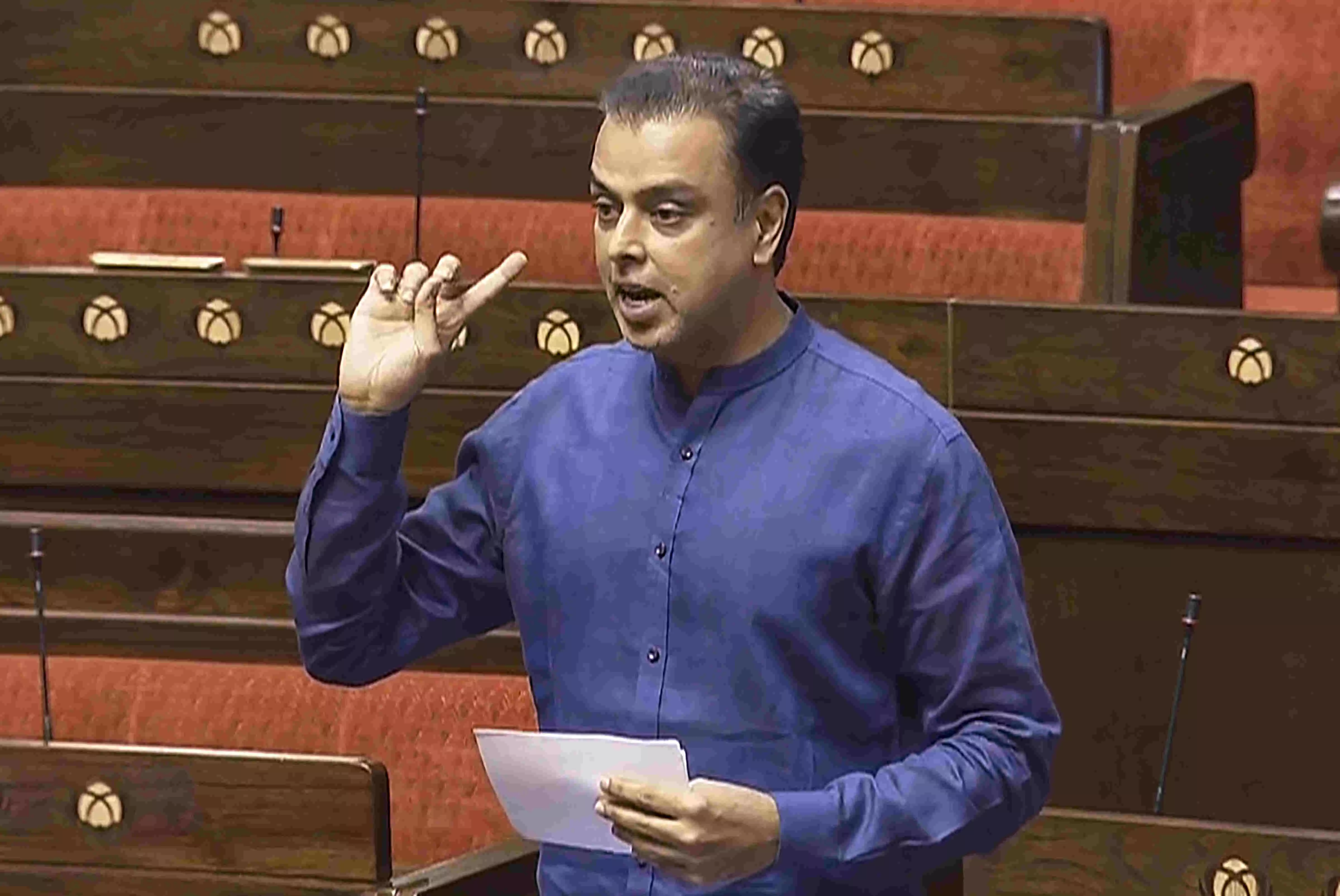 Clash of two Senas in Worli: Deora files nomination against Aaditya