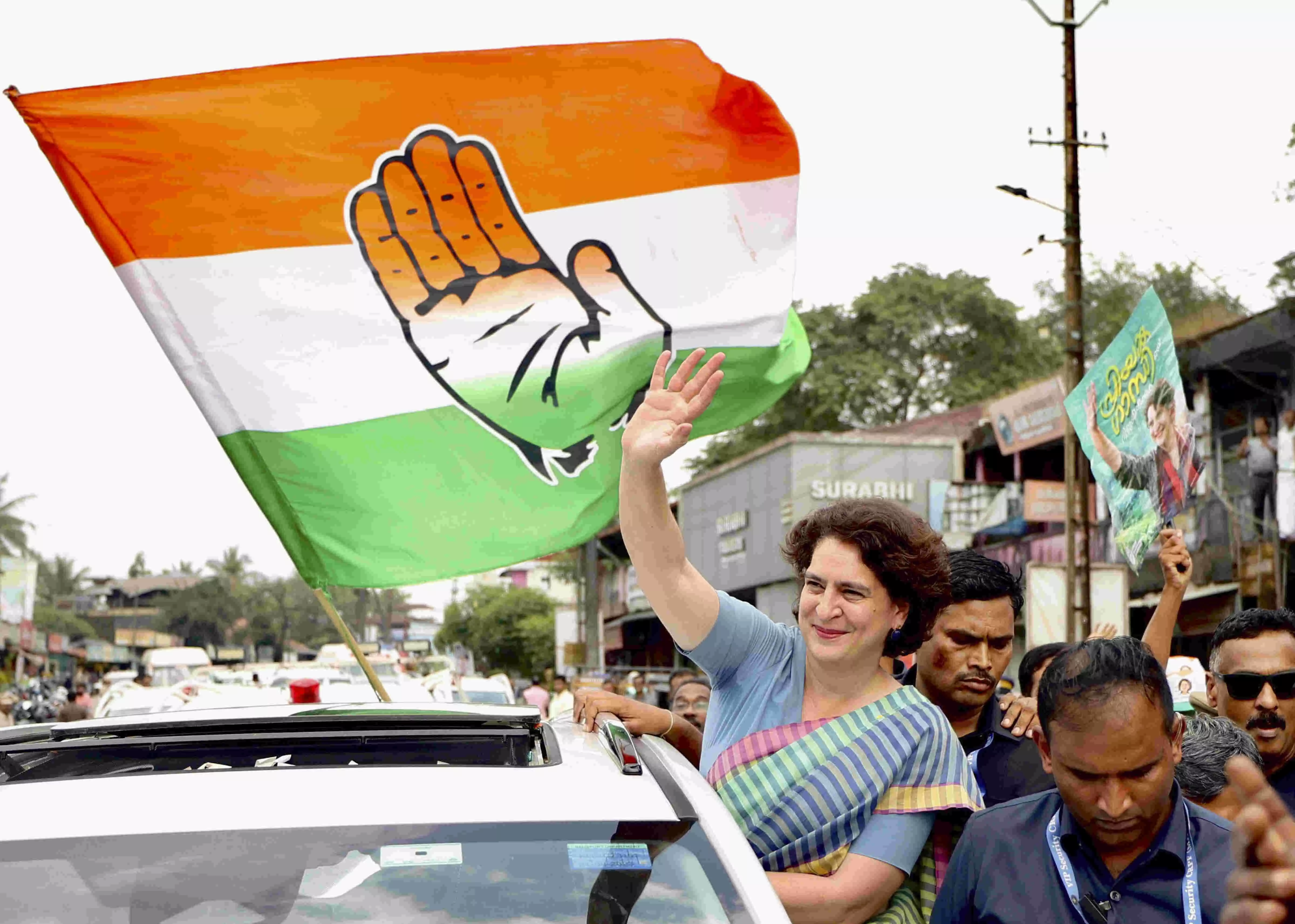 Priyanka accuses Modi govt of neglecting Wayanad rehab efforts Priyanka accuses Modi govt of neglecting Wayanad rehab efforts