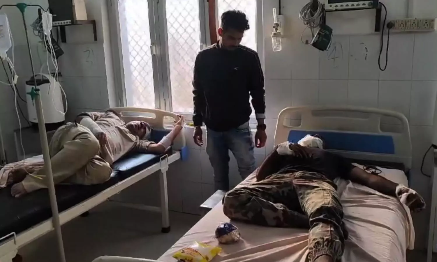 Bus carrying Bihar police personnel falls into ditch, 29 injured