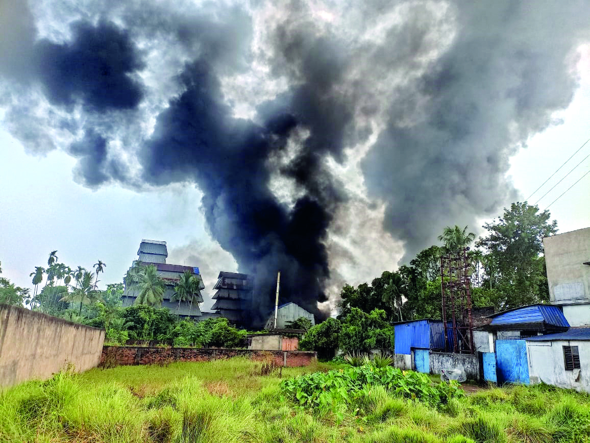 At least one killed, 2 injured with over 80% burns in fire at factory At least one killed, 2 injured with over 80% burns in fire at factory