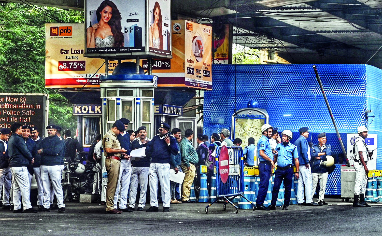Kolkata Police arrests 601 persons till Friday morning Kolkata Police arrests 601 persons till Friday morning
