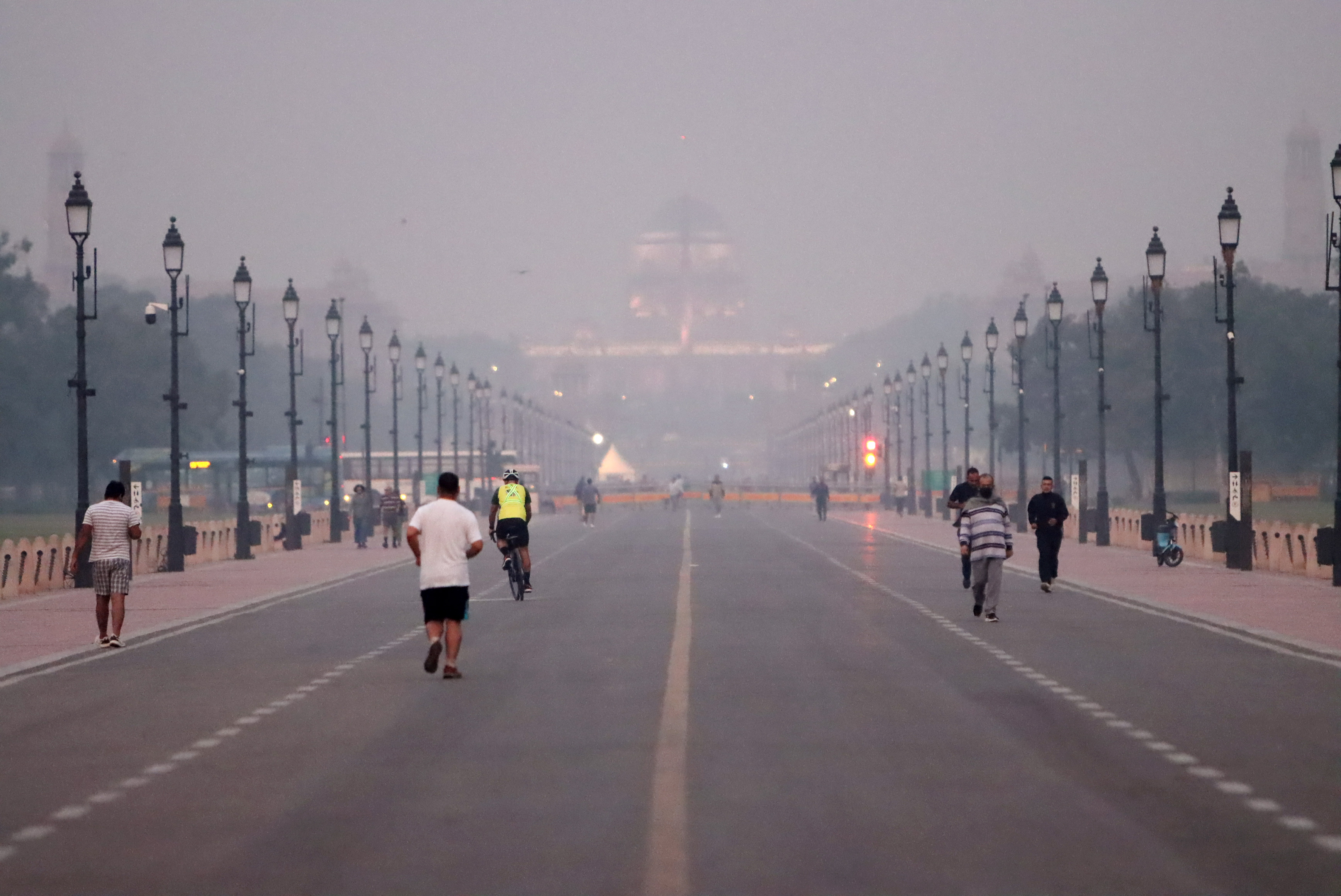 Windy morning in Delhi, air quality improves to poor
