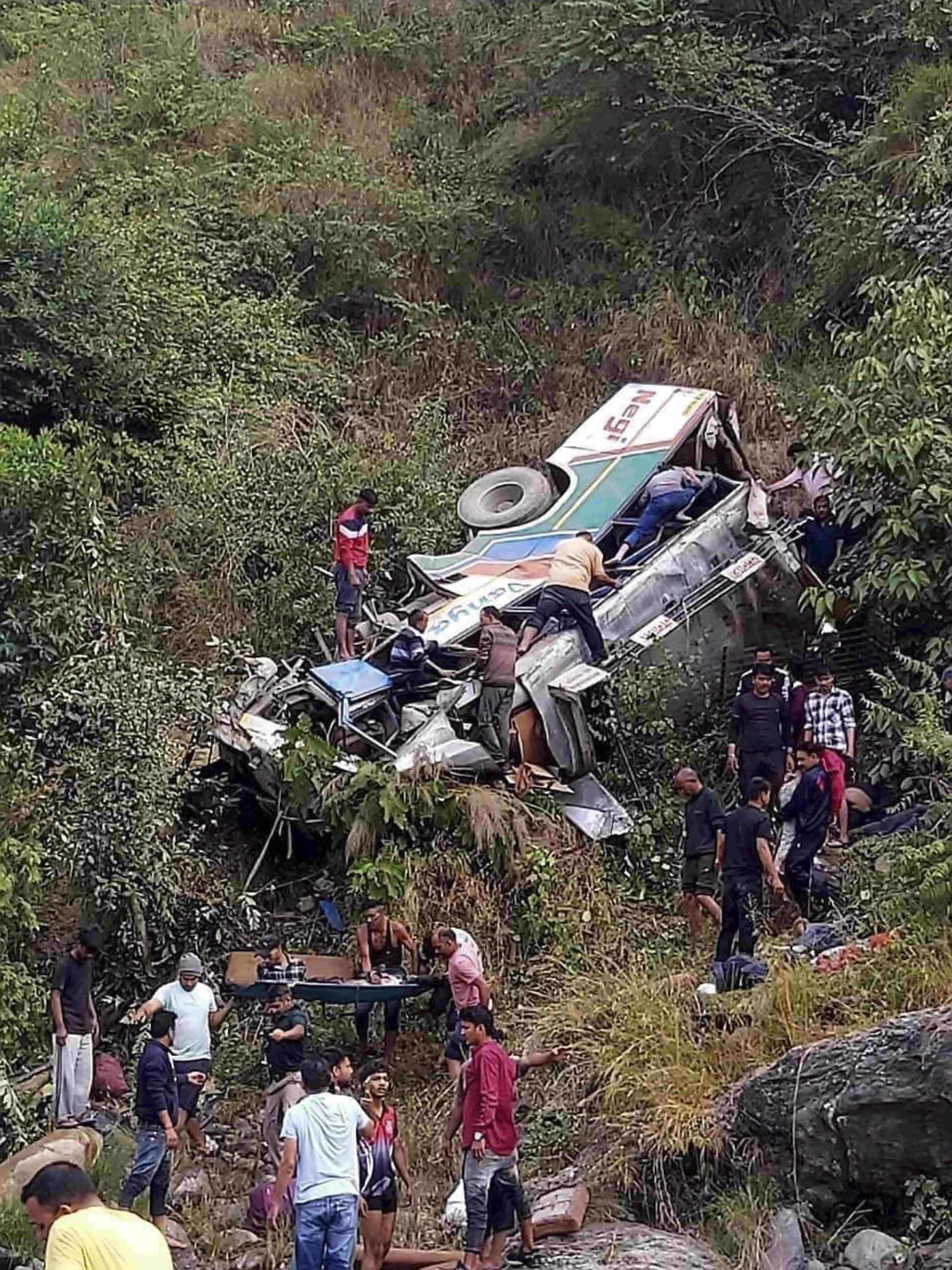 36 killed as bus falls into gorge in Uttarakhand; CM announces Rs 4 lakh ex-gratia 36 killed as bus falls into gorge in Uttarakhand; CM announces Rs 4 lakh ex-gratia