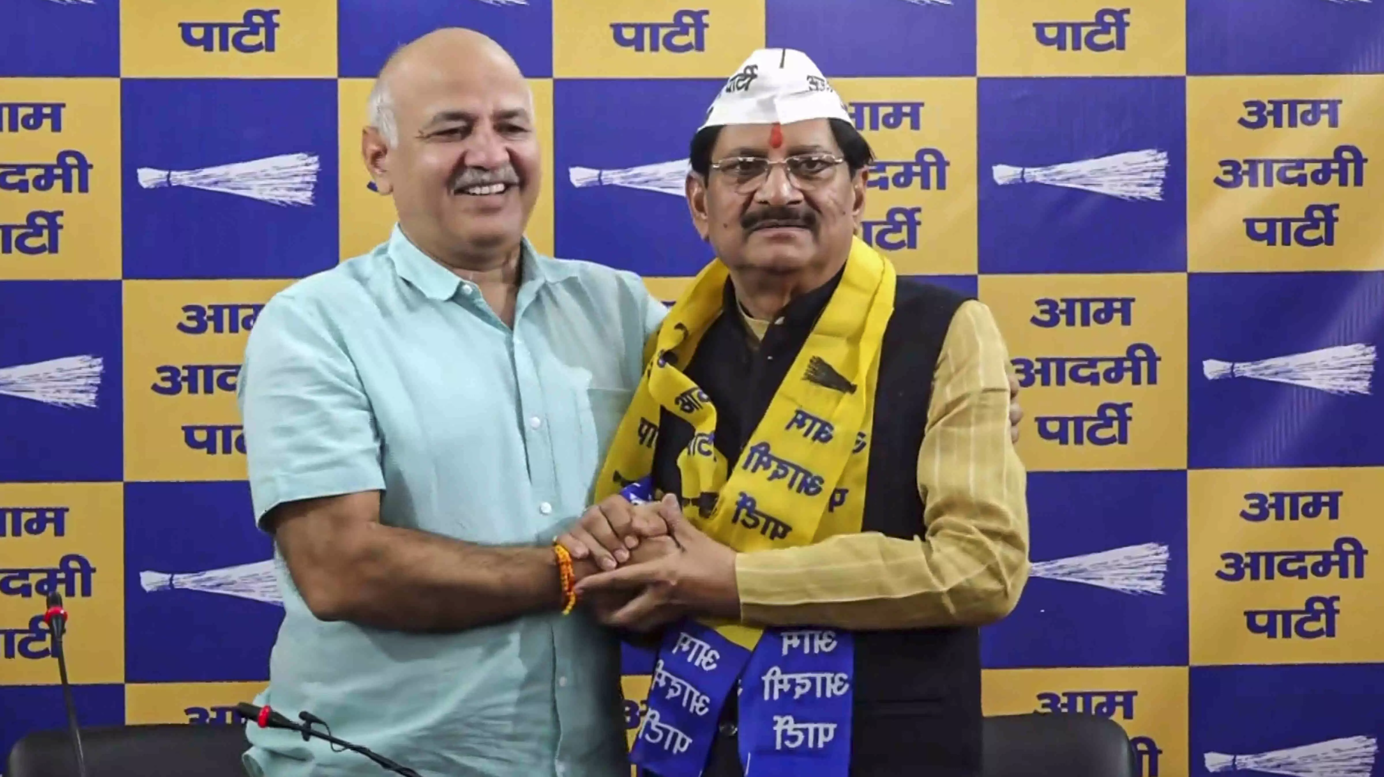 Another blow to BJP as party leader B B Tyagi joins AAP Another blow to BJP as party leader B B Tyagi joins AAP