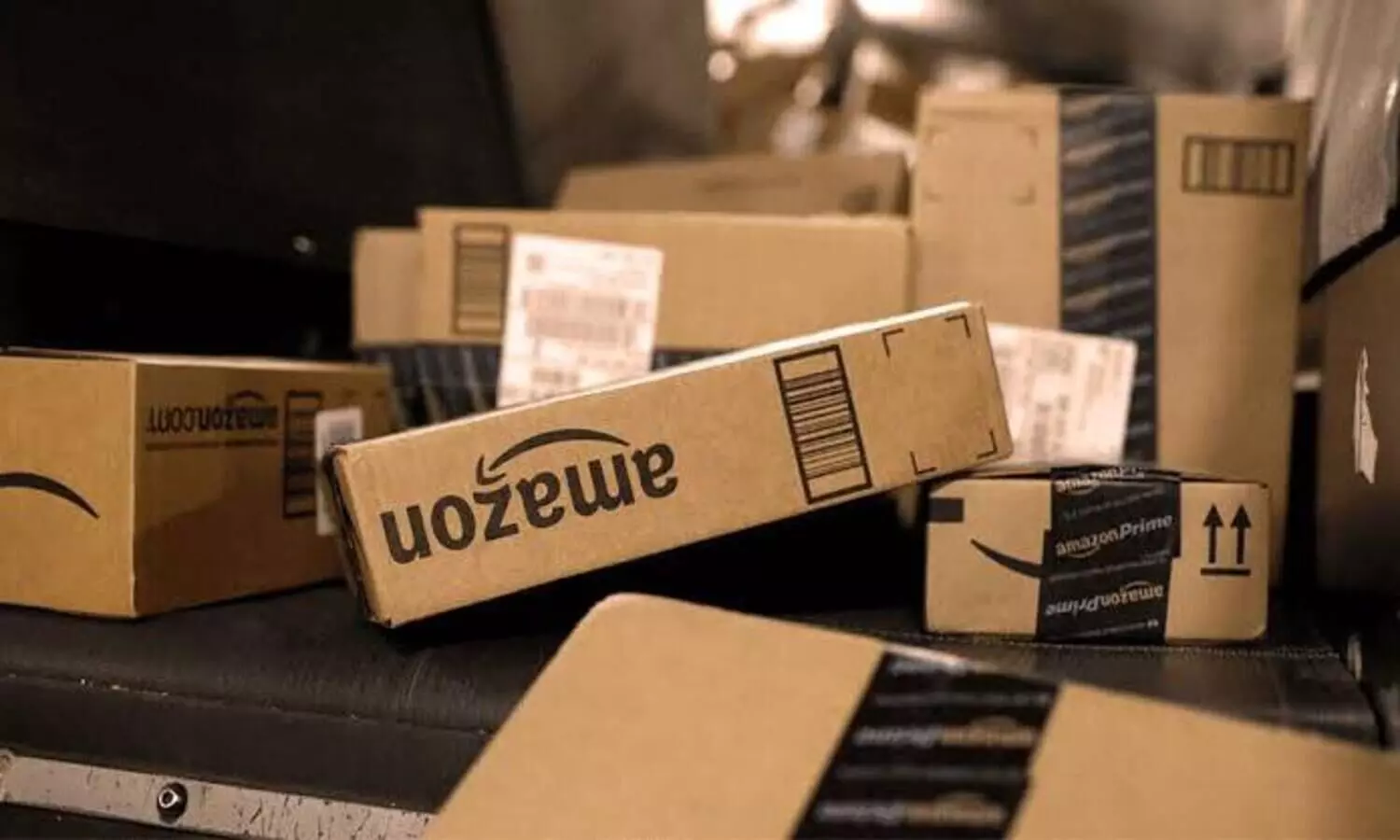 ED searches 19 premises of Amazon, Flipkart vendors in FEMA probe