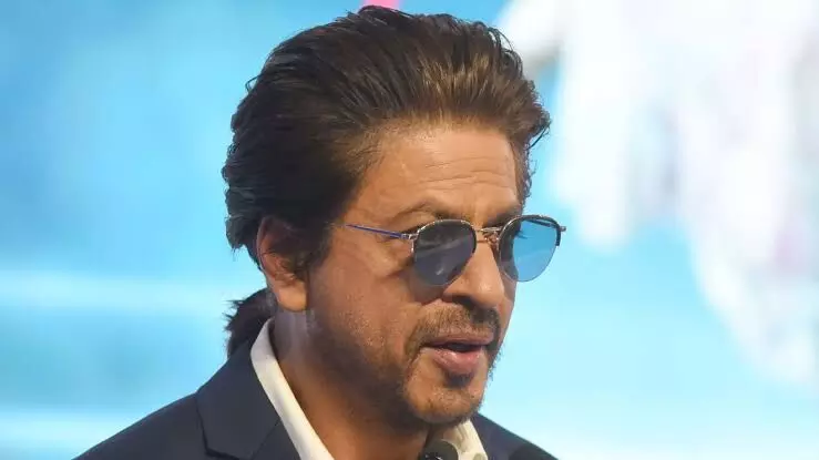 Shah Rukh Khan receives death threat, extortion case filed; Mumbai police summon Raipur man