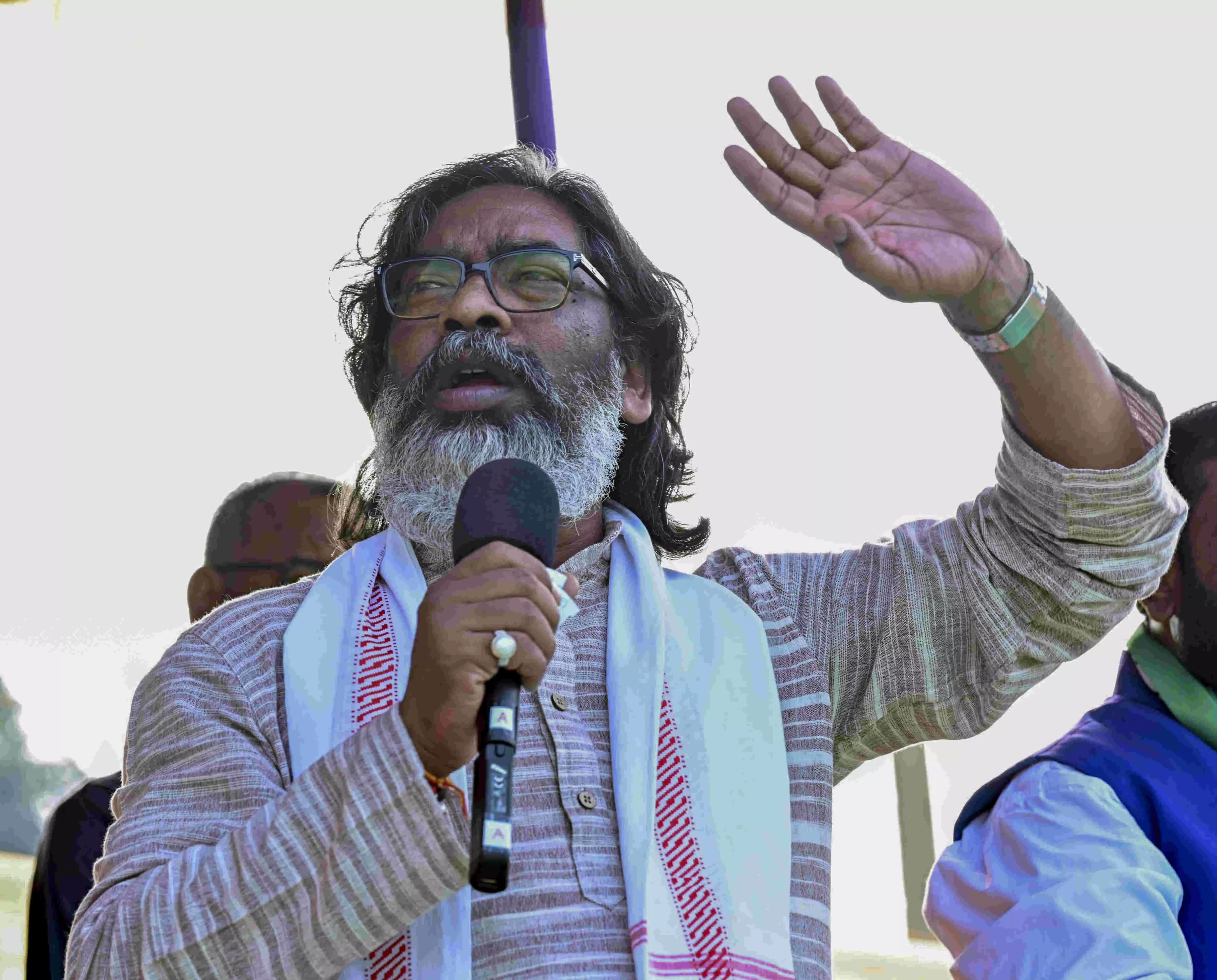 BJP smashed backbones of poor states; squeezed Jkhand like lemon: Hemant Soren