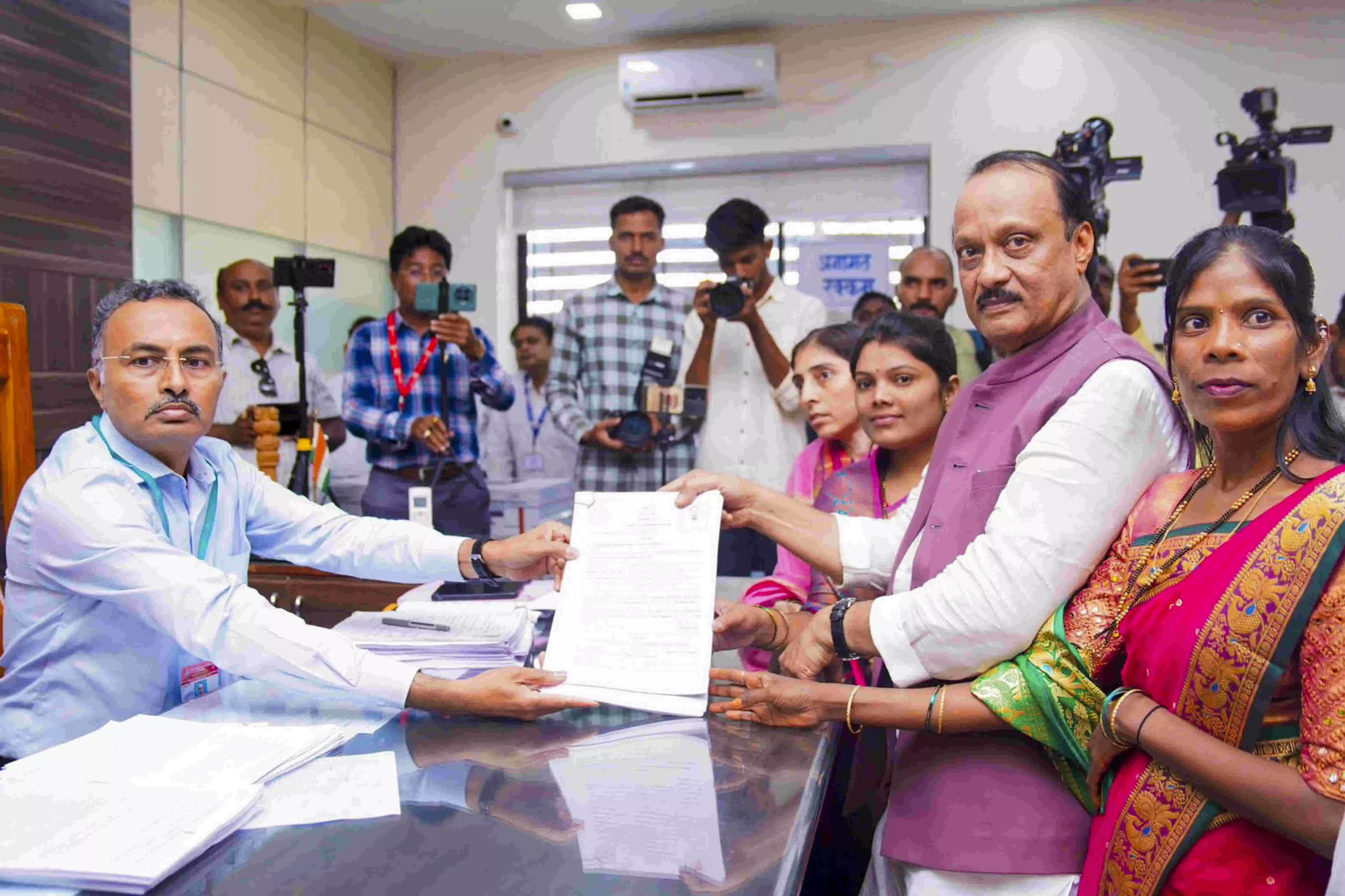 Husband vs wife, uncle vs nephew: Families battle their own and others in Maharashtra Husband vs wife, uncle vs nephew: Families battle their own and others in Maharashtra