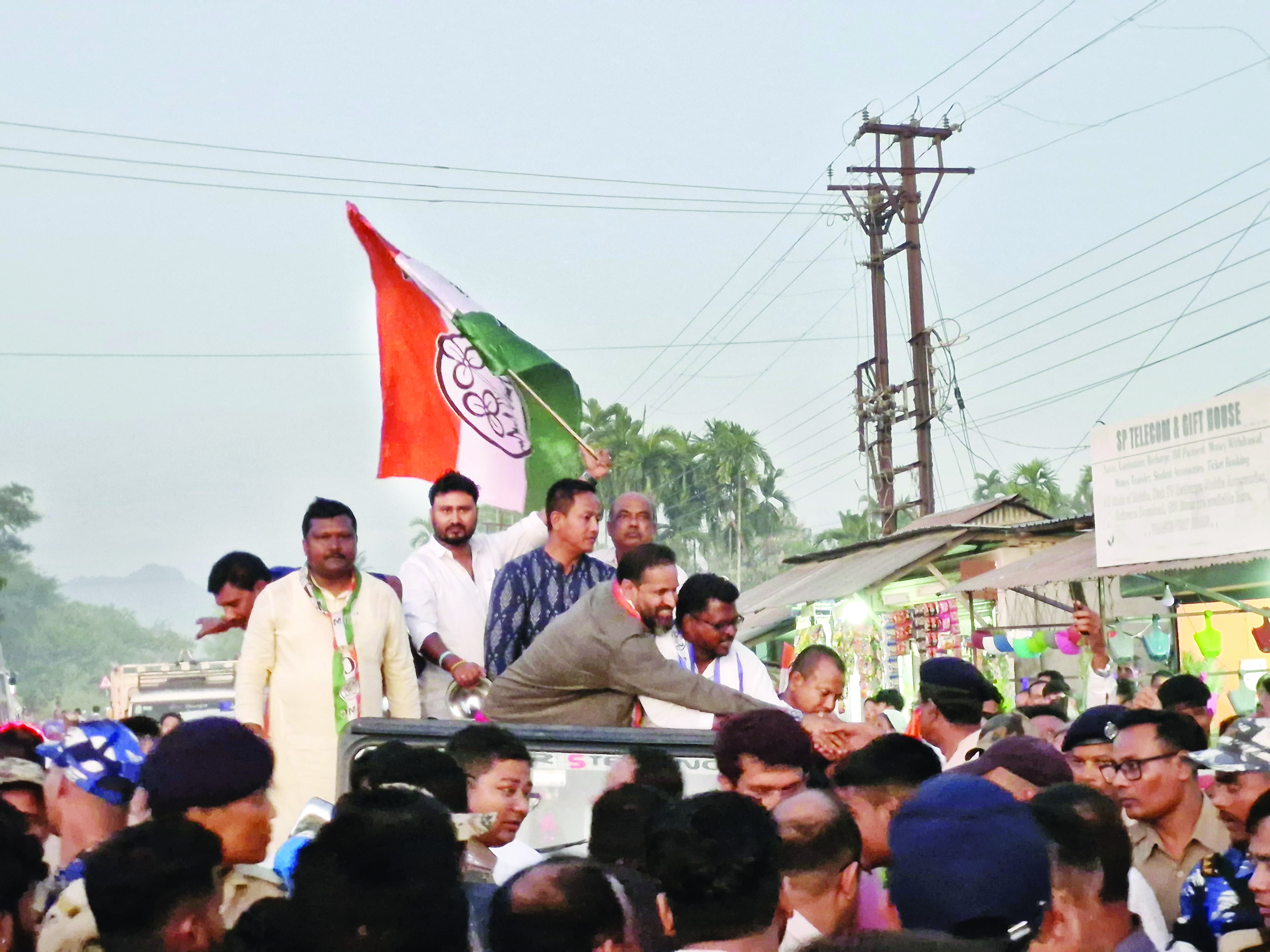 Yusuf Pathan campaigns for Trinamool’s Jay Prakash Toppo Yusuf Pathan campaigns for Trinamool’s Jay Prakash Toppo
