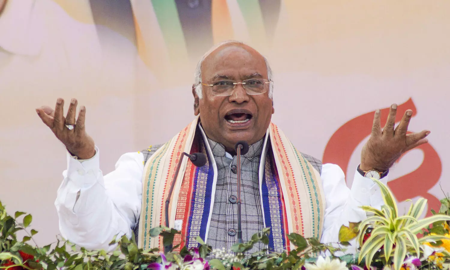 BJP leaders raising divisive slogans to polarise society, people shouldnt fall for it: Kharge