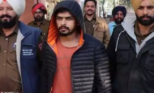 Jailed gangster Lawrence Bishnois brother Anmol held in US: Mumbai police sources Jailed gangster Lawrence Bishnois brother Anmol held in US: Mumbai police sources