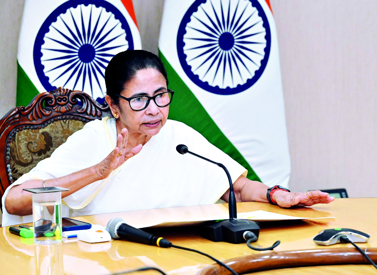 CM orders clampdown on corrupt officials, slams section of CISF personnel for smuggling, bribery CM orders clampdown on corrupt officials, slams section of CISF personnel for smuggling, bribery