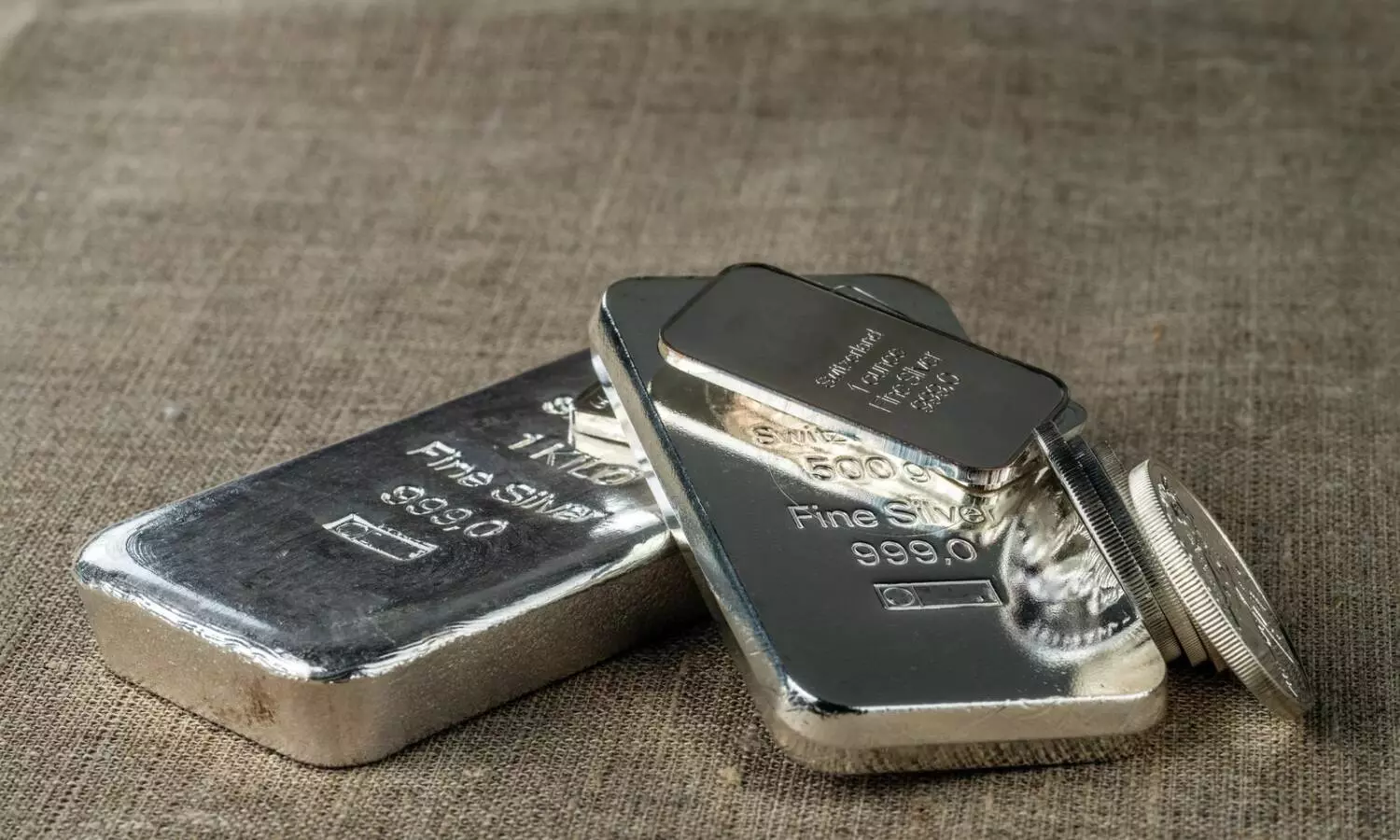 Over 10,000 kg silver seized from truck in Maharashtra on polling day Over 10,000 kg silver seized from truck in Maharashtra on polling day
