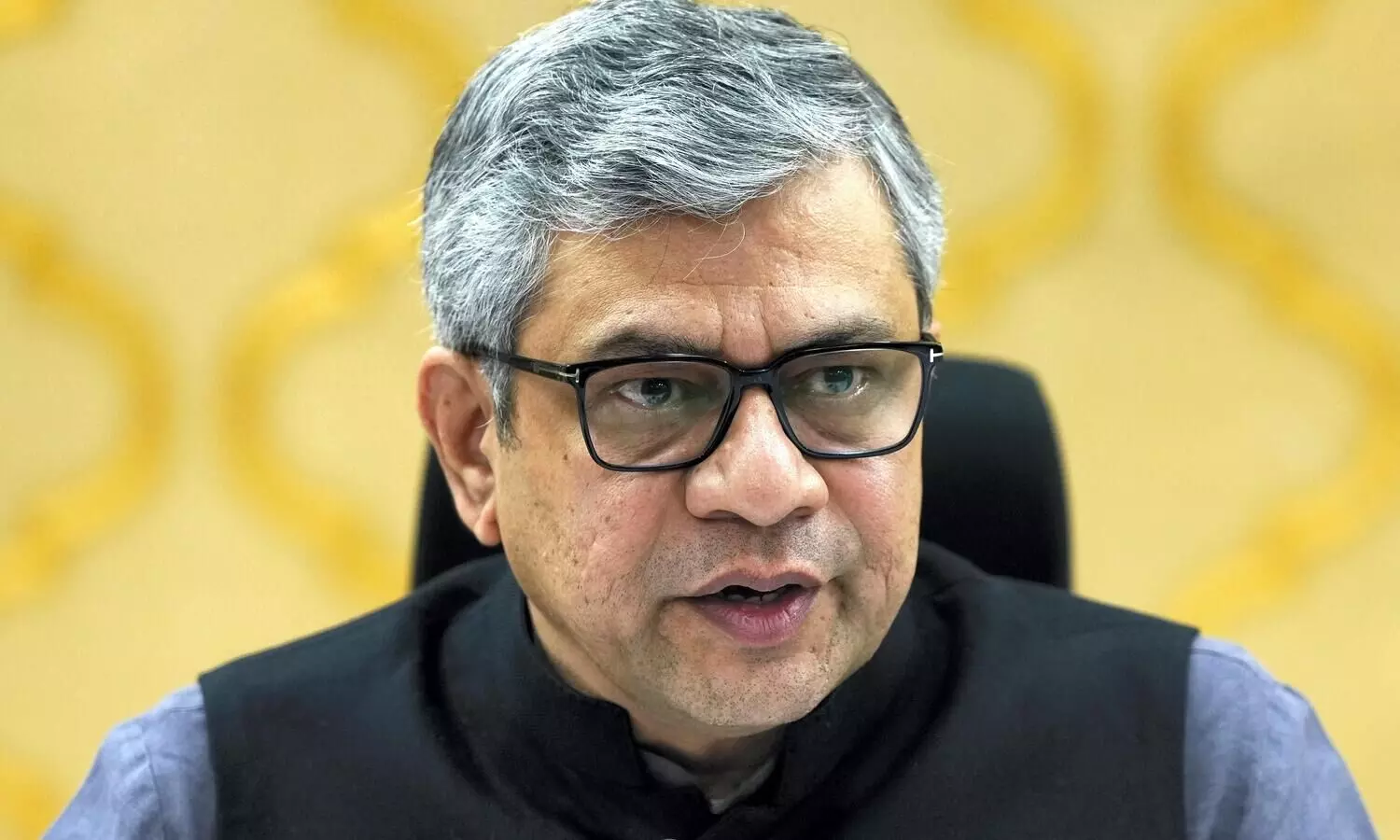 Vaishnaw invites German companies to invest in India