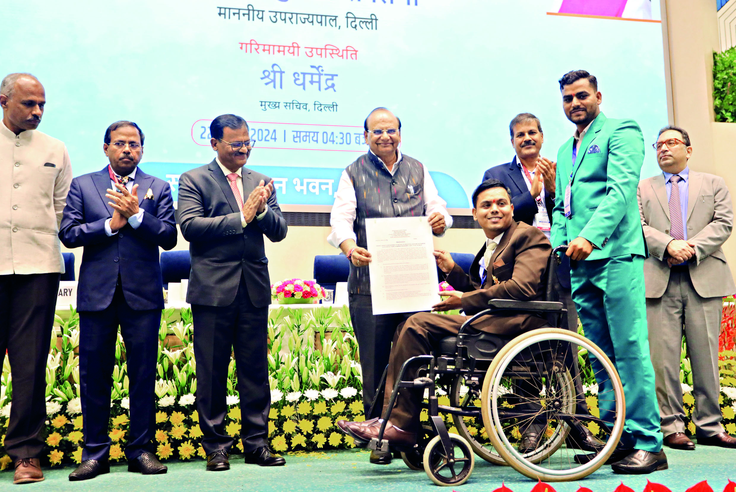 L-G hands over job letters to 702 recruits