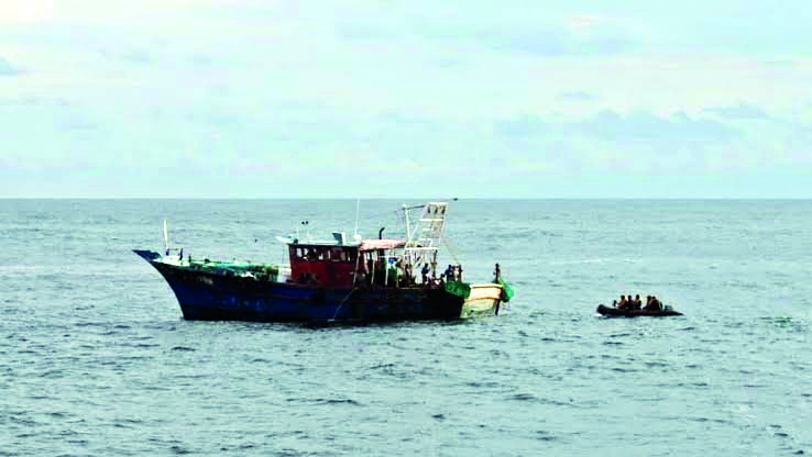 Fishing vessel collides with Indian Naval Unit off Goa Fishing vessel collides with Indian Naval Unit off Goa