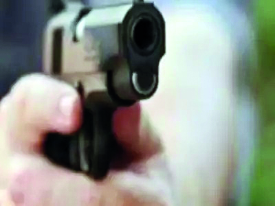 Kaliachak youth shot dead while making reels