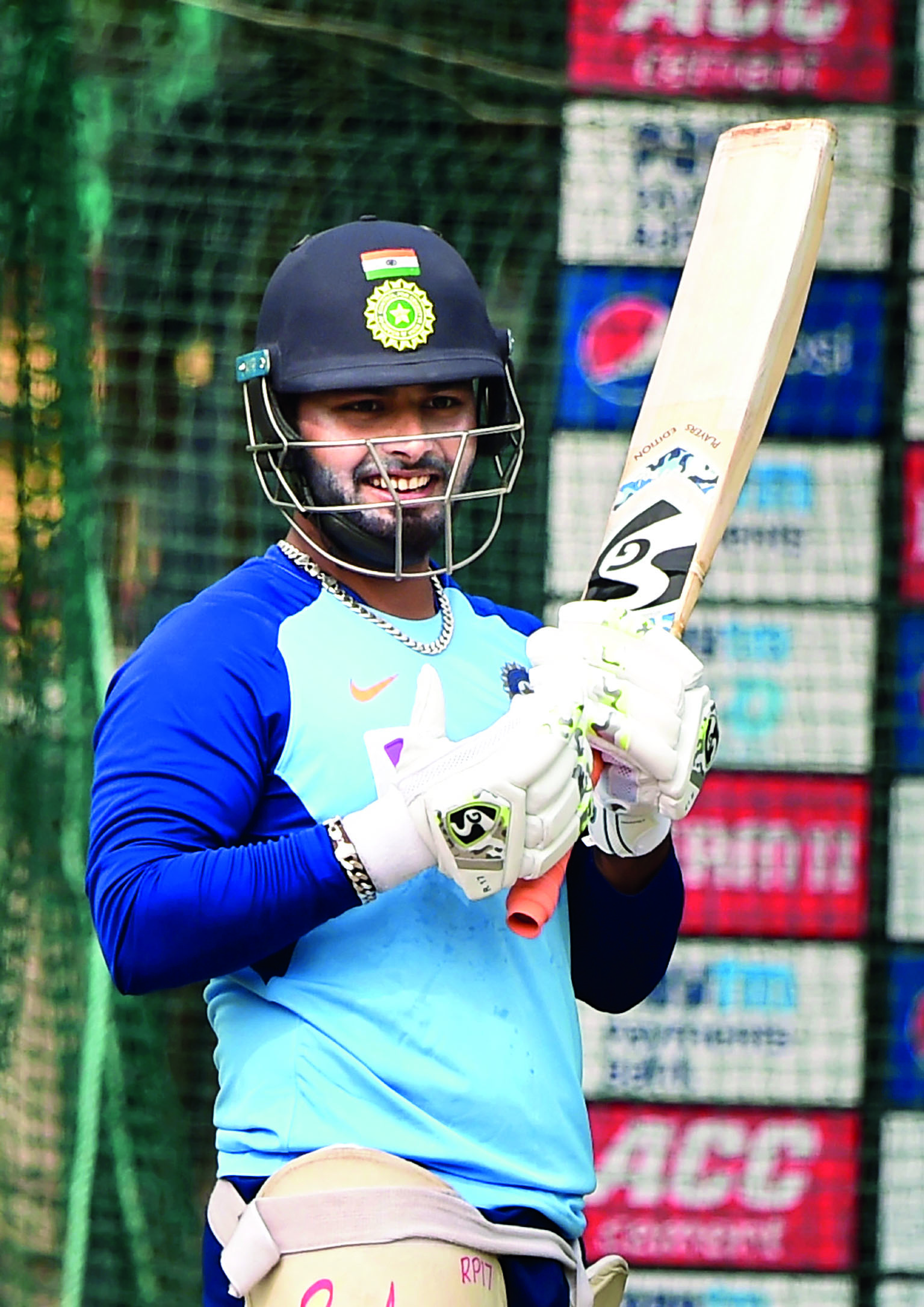 Rishabh Pant and Shreyas Iyer fetch record bids Rishabh Pant and Shreyas Iyer fetch record bids