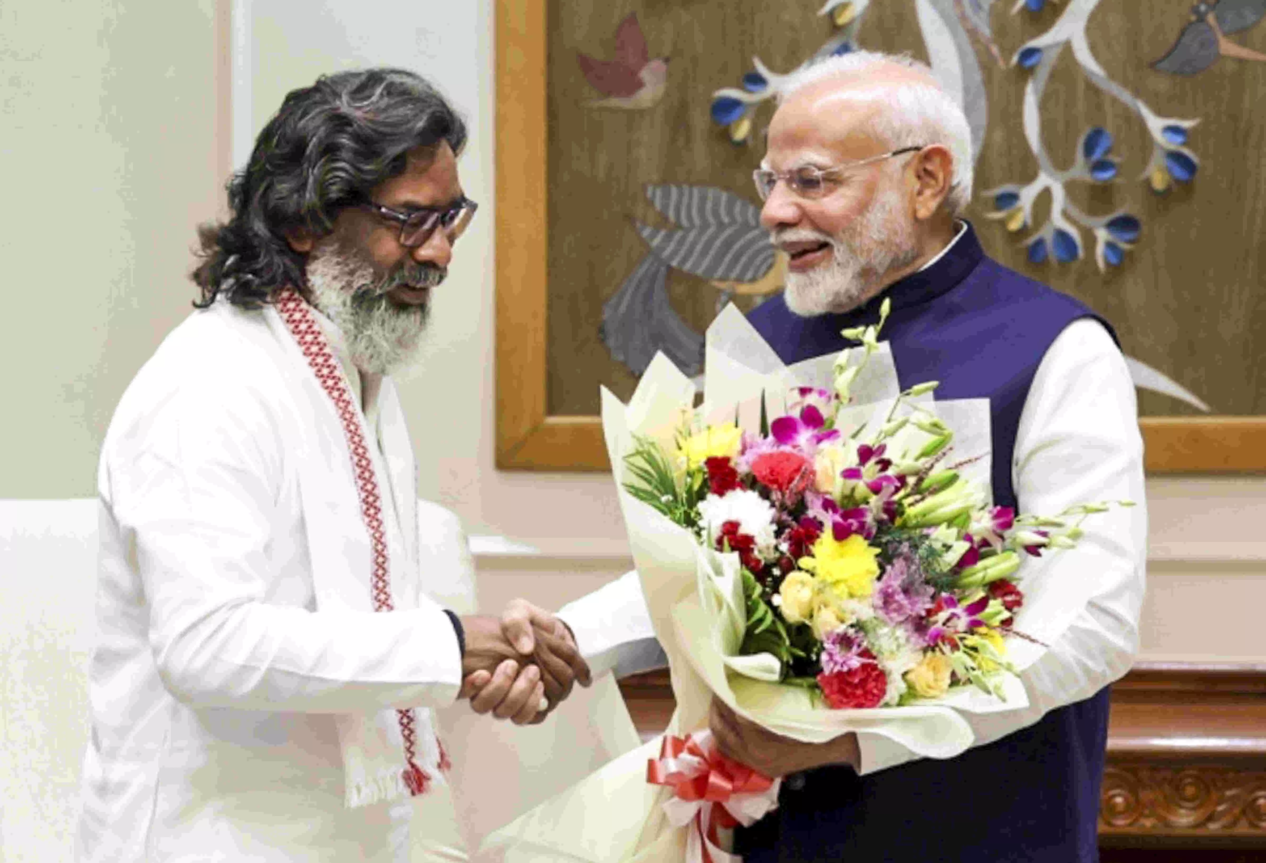 Hemant Soren meets PM Modi