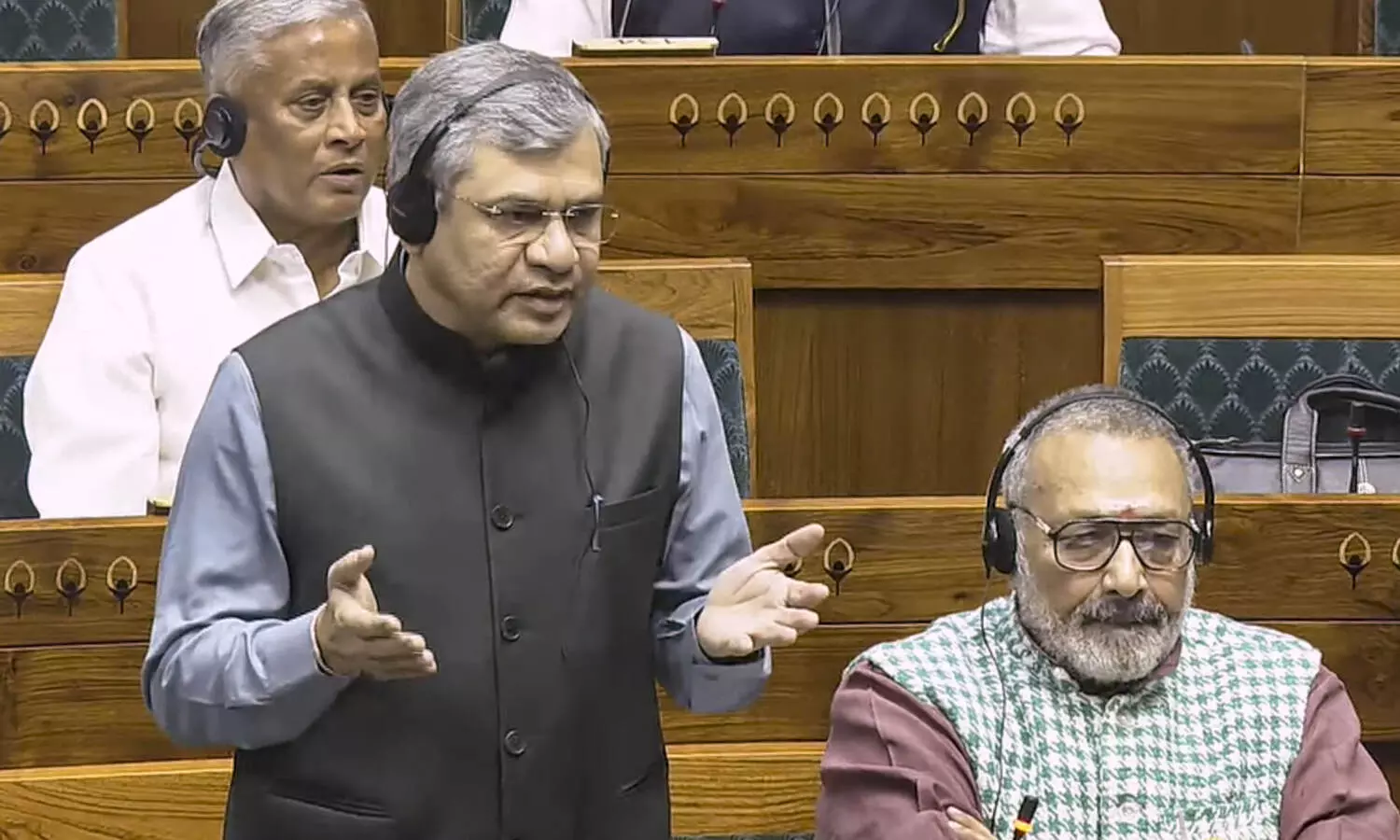 I&B minister calls for stricter laws to curb obscene content on social media