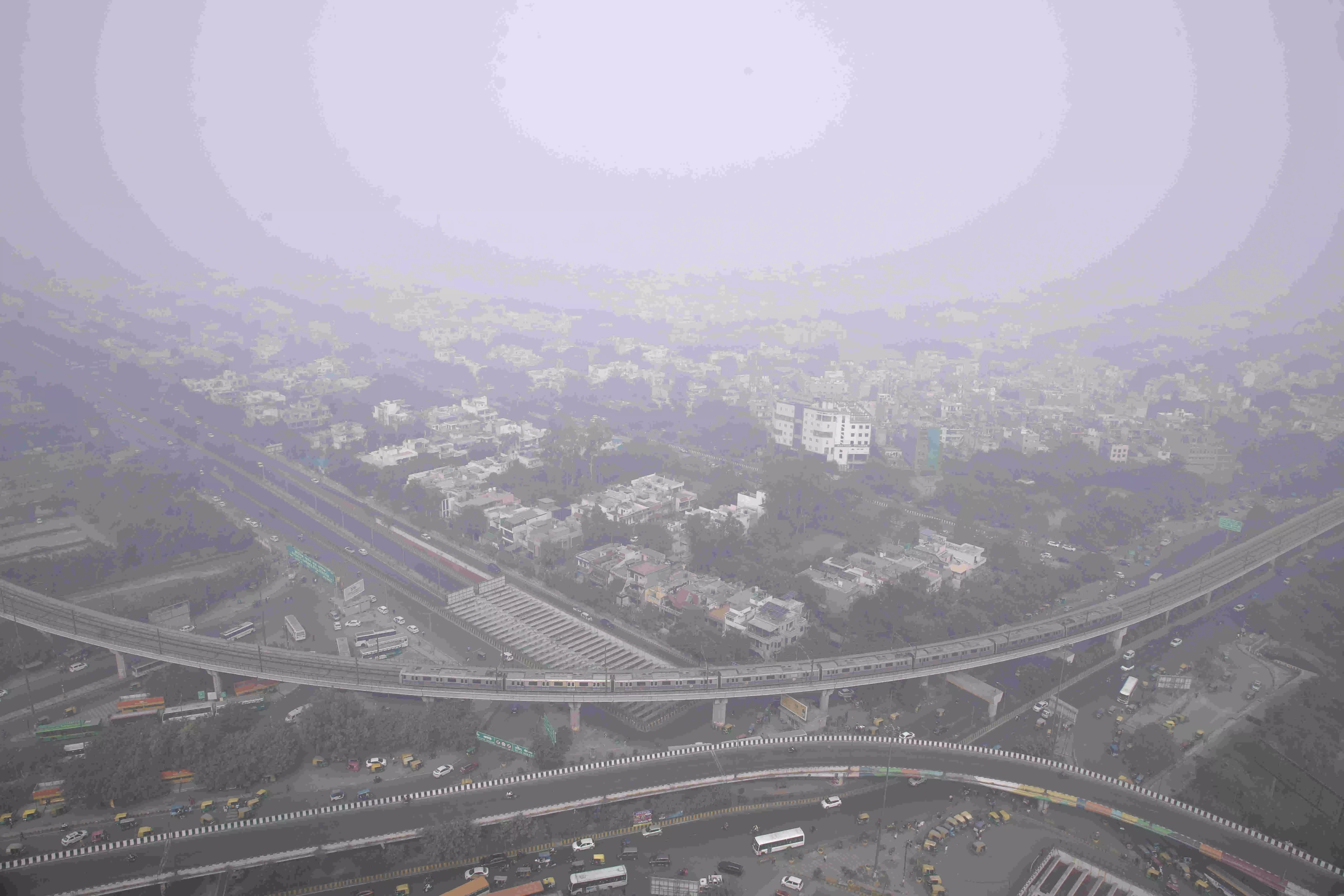 Delhis air quality deteriorates, AQI in very poor category Delhis air quality deteriorates, AQI in very poor category