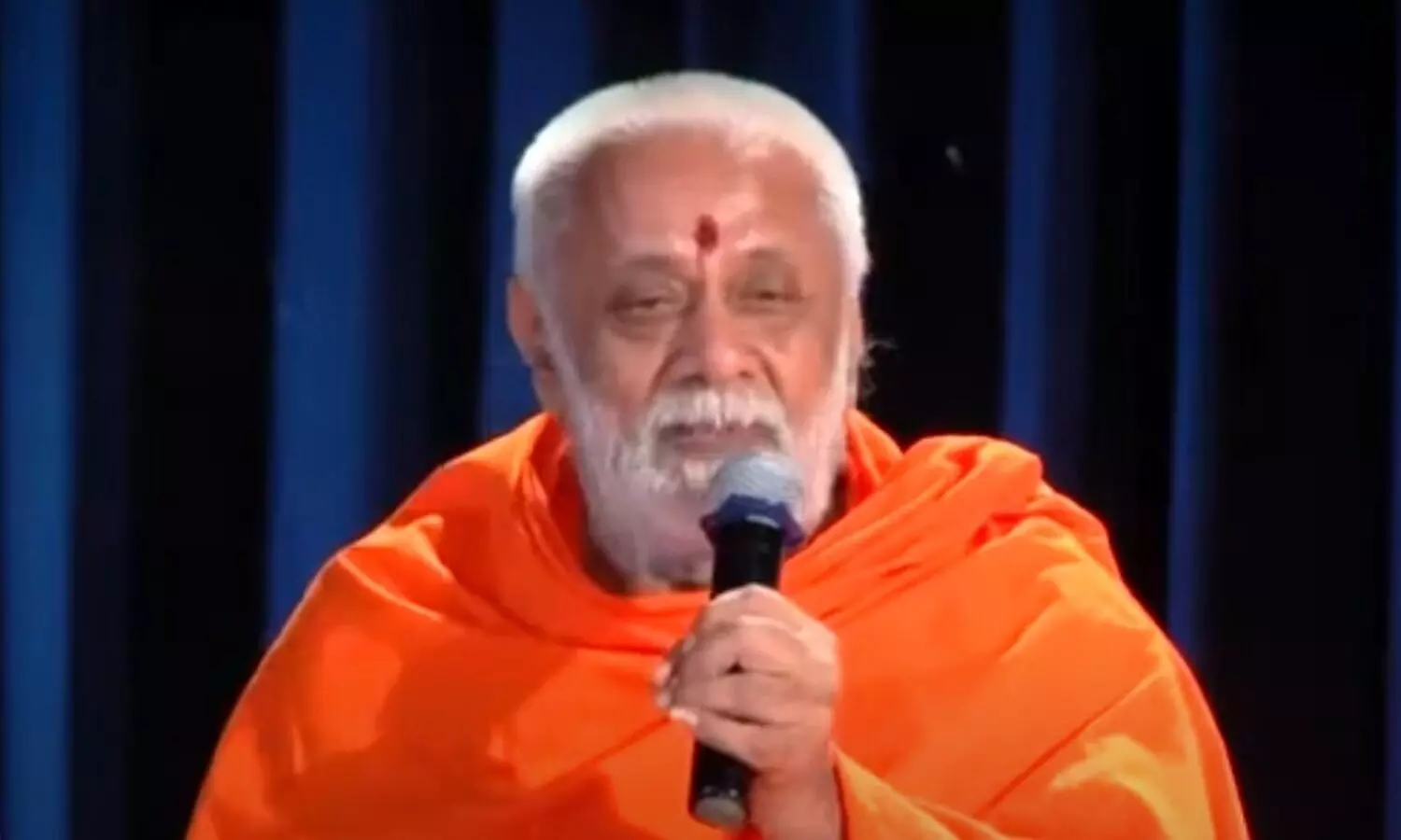 FIR registered against Karnataka seer over his remarks on voting power to Muslims