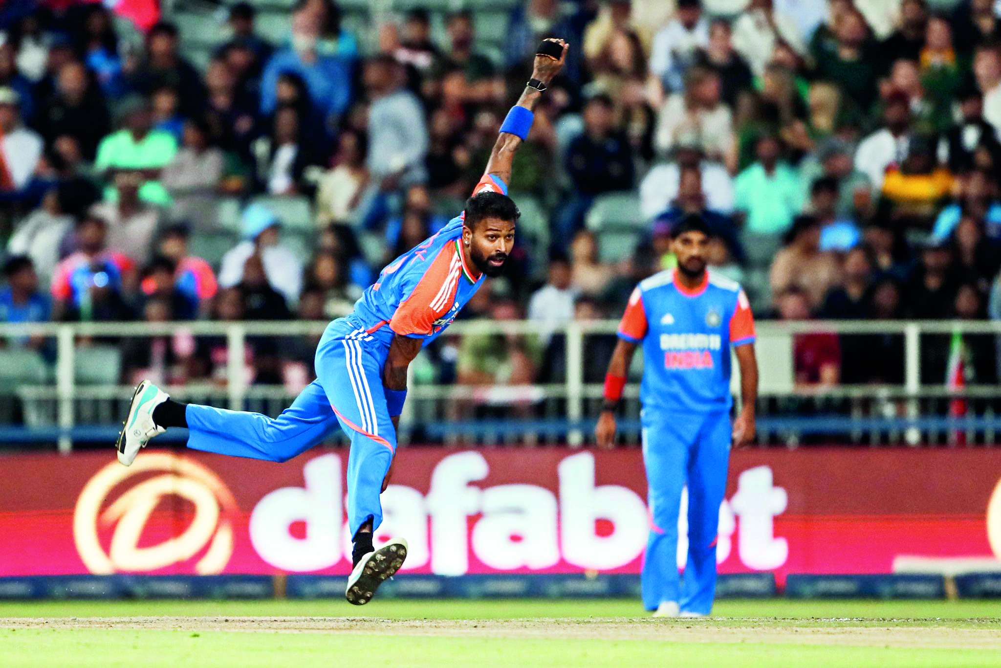 Hardik’s golden run with bat continues, Shardul records worst bowling figures