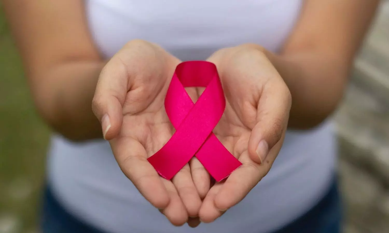 Team of oncologists launch 24x7 free of cost Pink Cancer Helpline number for early detection of breast cancer Team of oncologists launch 24x7 free of cost Pink Cancer Helpline number for early detection of breast cancer