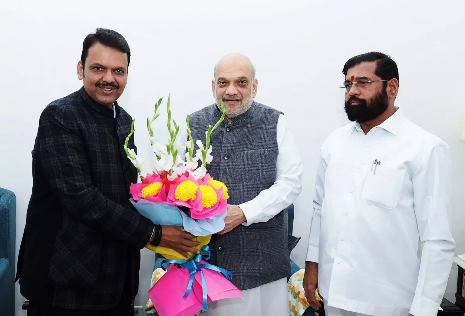 New Maharashtra govt to be sworn in on Dec 5, Fadnavis frontrunner for CM post
