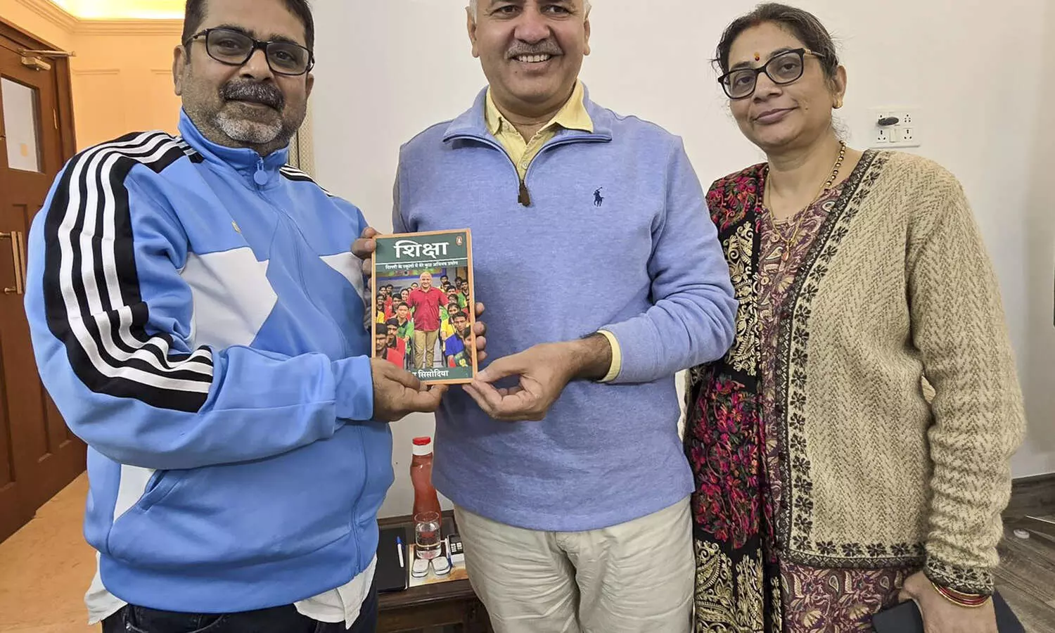 UPSC coaching teacher Avadh Ojha joins AAP