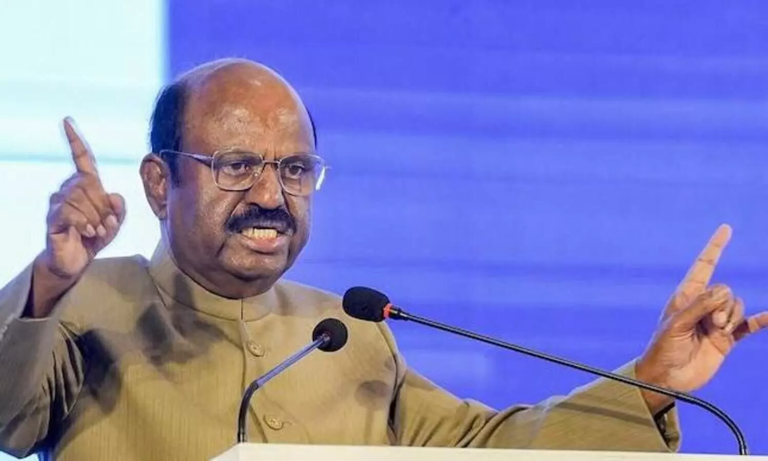 West Bengal Governor administers oath to six newly elected TMC MLAs