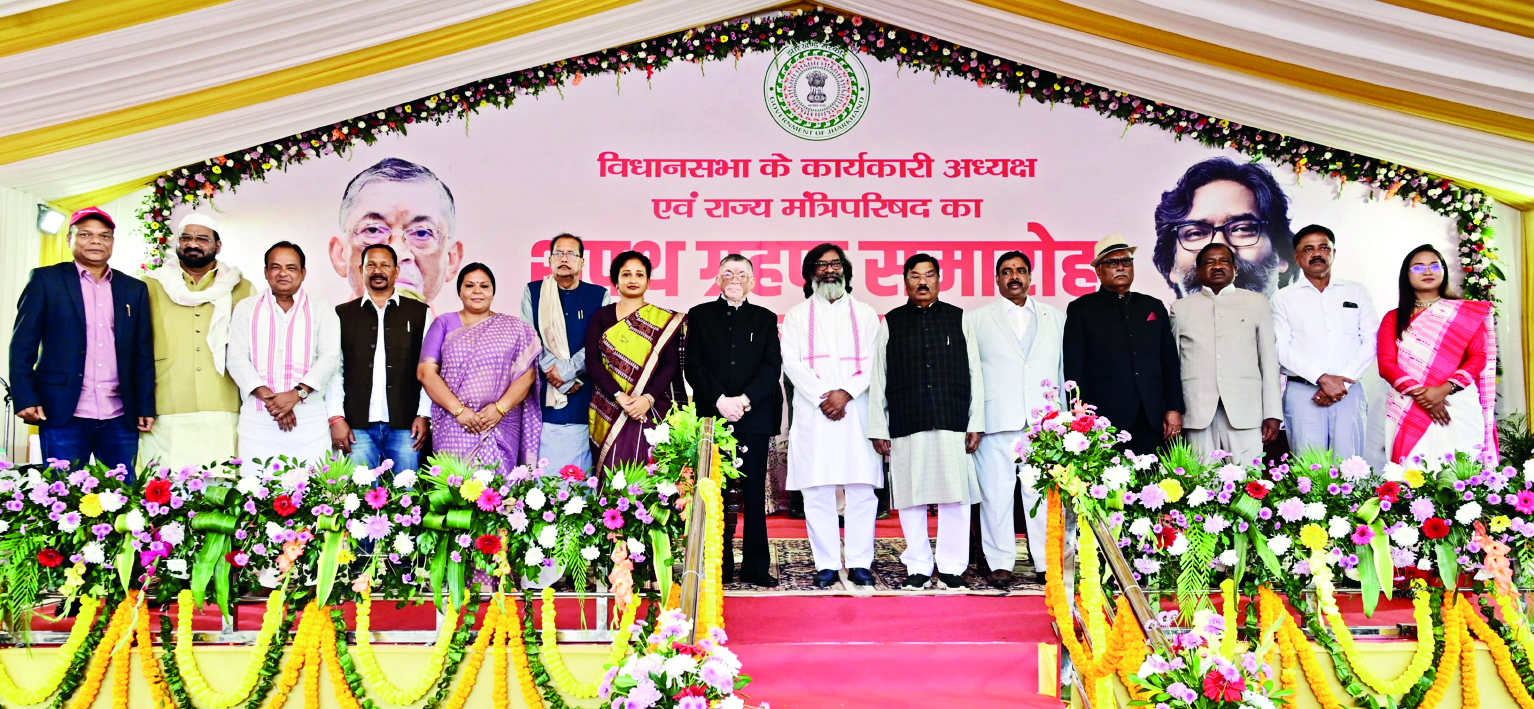 Jharkhand: Six JMM MLAs among 11 take oath as ministers