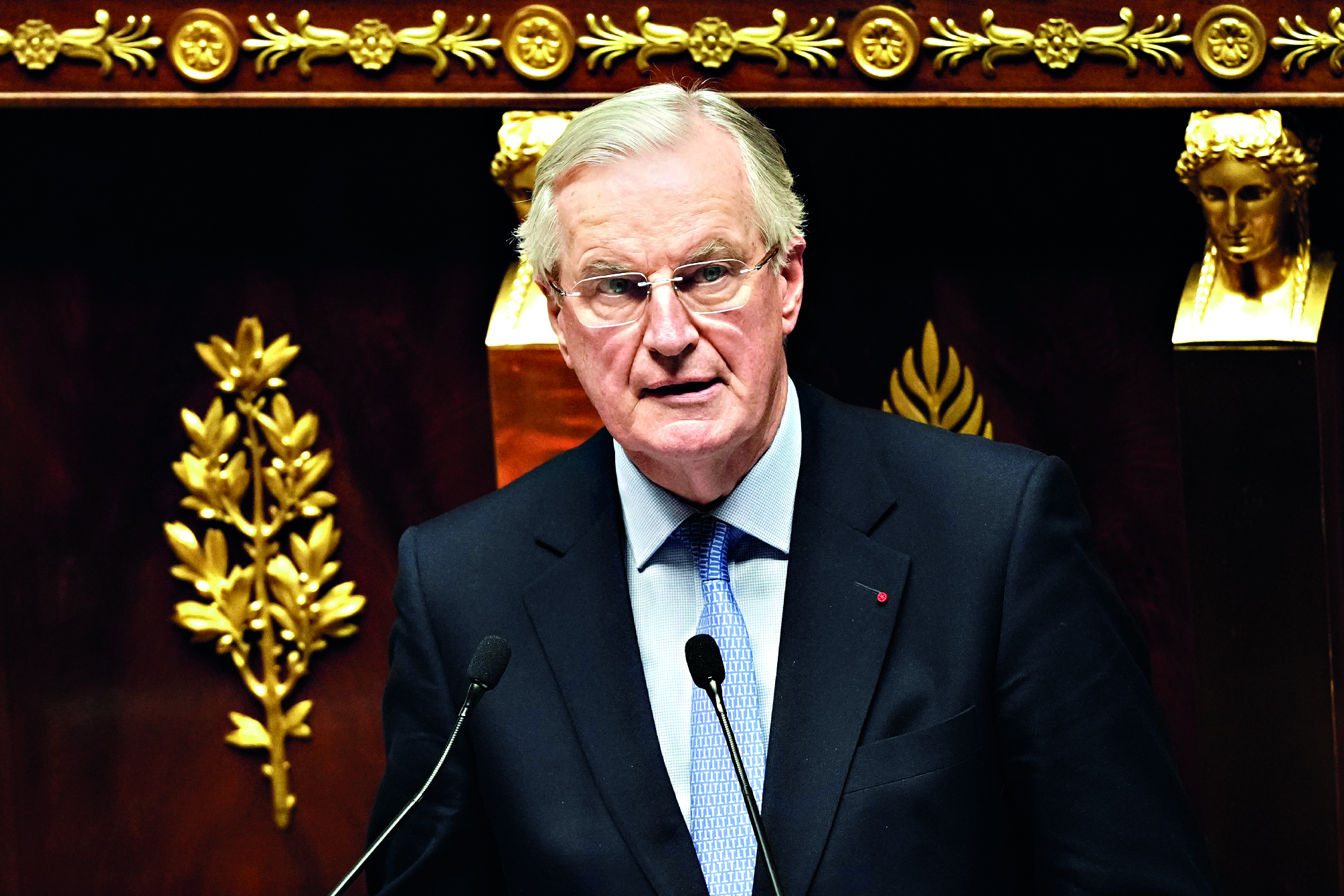 French lawmakers vote to oust PM, plunging country into chaos